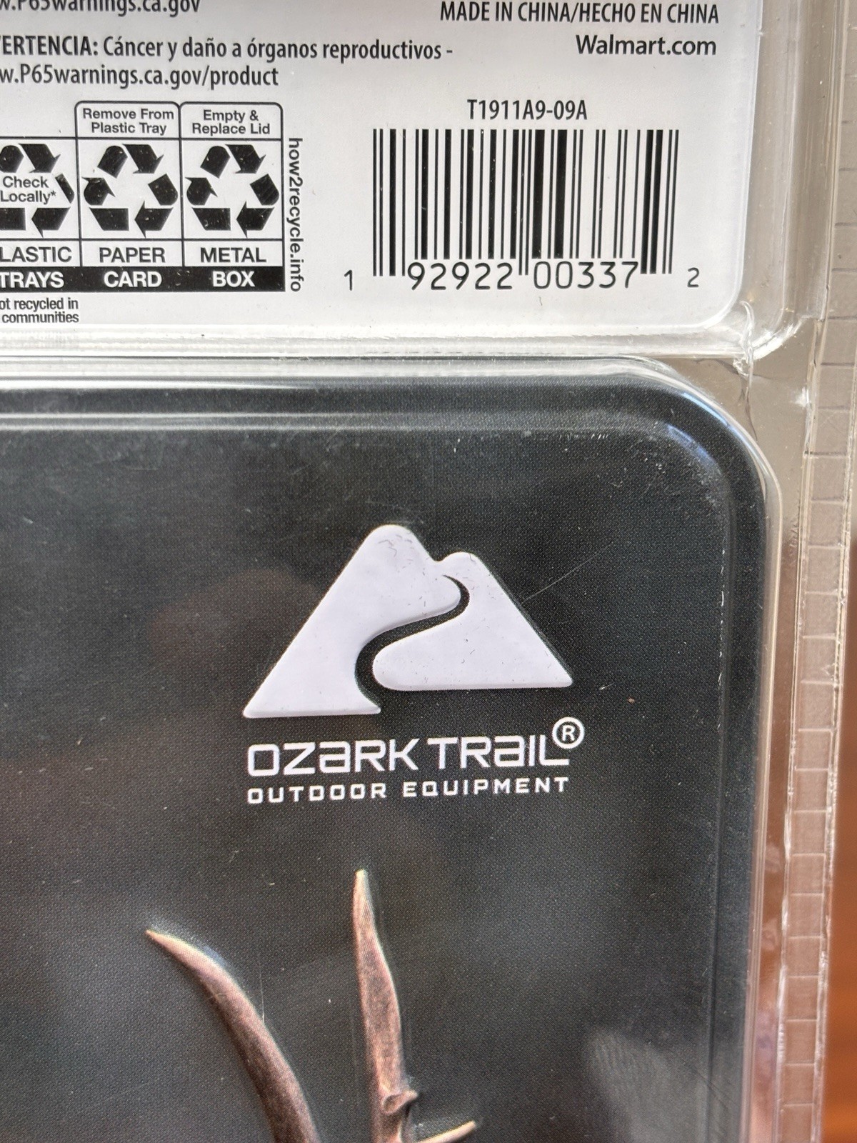 OZARK TRAIL 4 PIECE COMBO SET 2-6.5″ KNIVES DEER TIN MONEY CLIP & PEN NIB