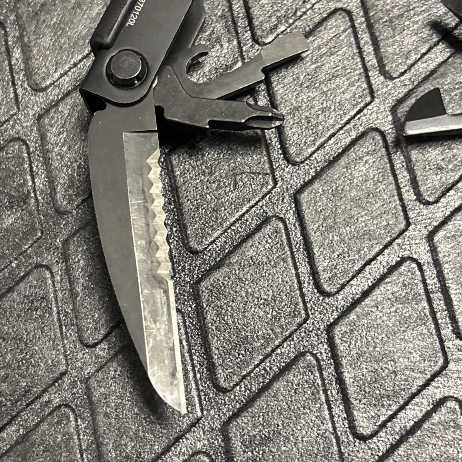 Gerber MP400 Multi Tool Multi-Plier, Black, Nice!
