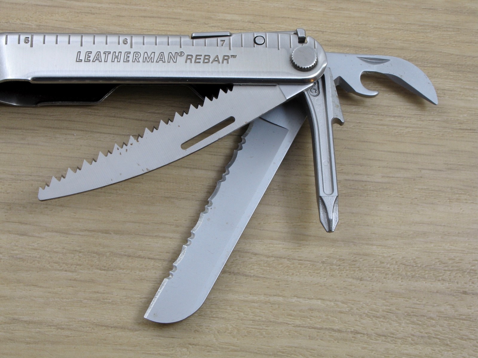 Leatherman REBAR Multi-Tool, Knife, Stainless, w/Nylon Sheath, USA – Excellent