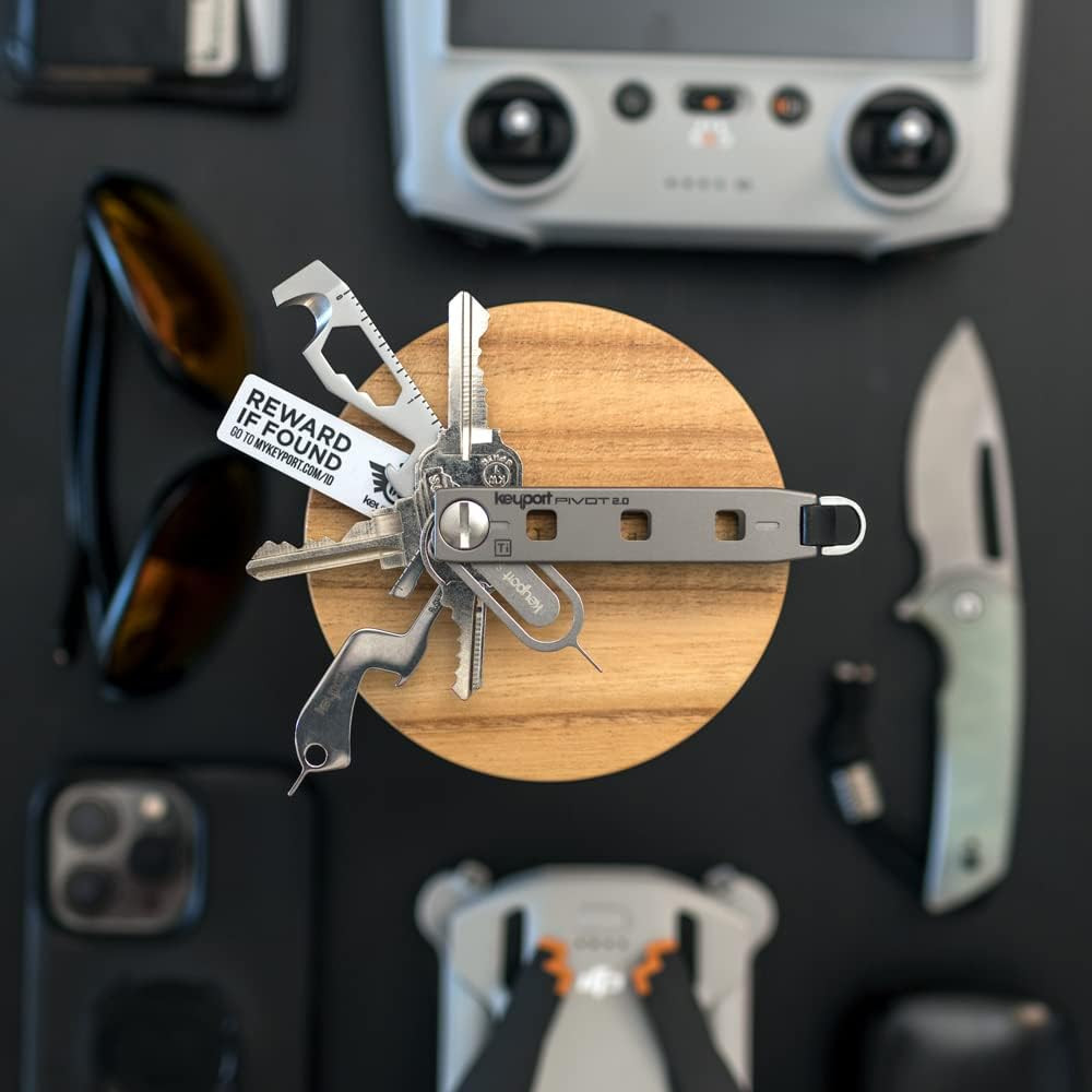 Pivot 2.0 Ti Key Organizer – Premium Titanium Key Organizer Keychain W/Key Ring