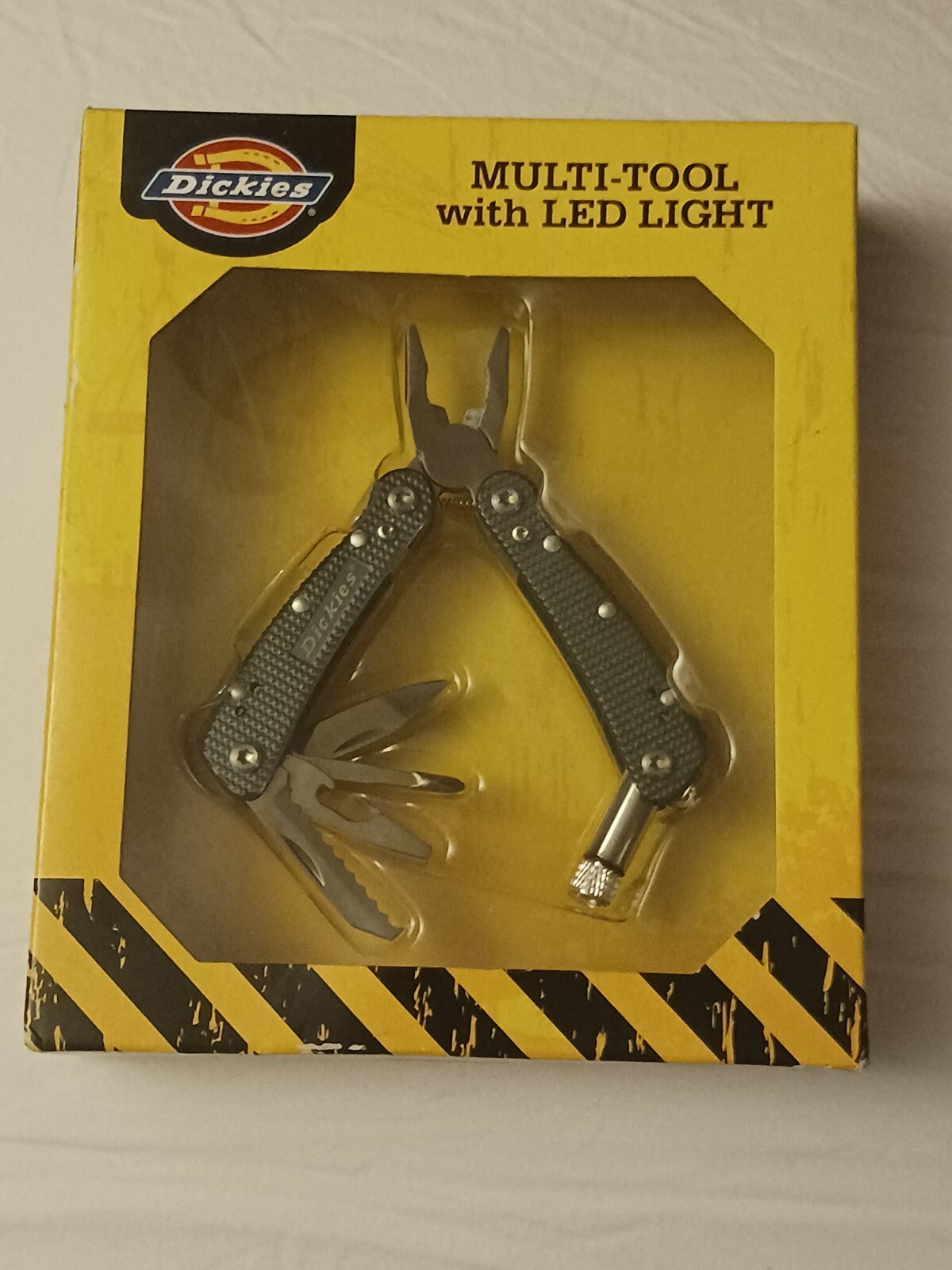 DICKIES 6 IN 1 MULTI-TOOL W/LED FLASHLIGHT NEW Charcoal Color Batteries Included