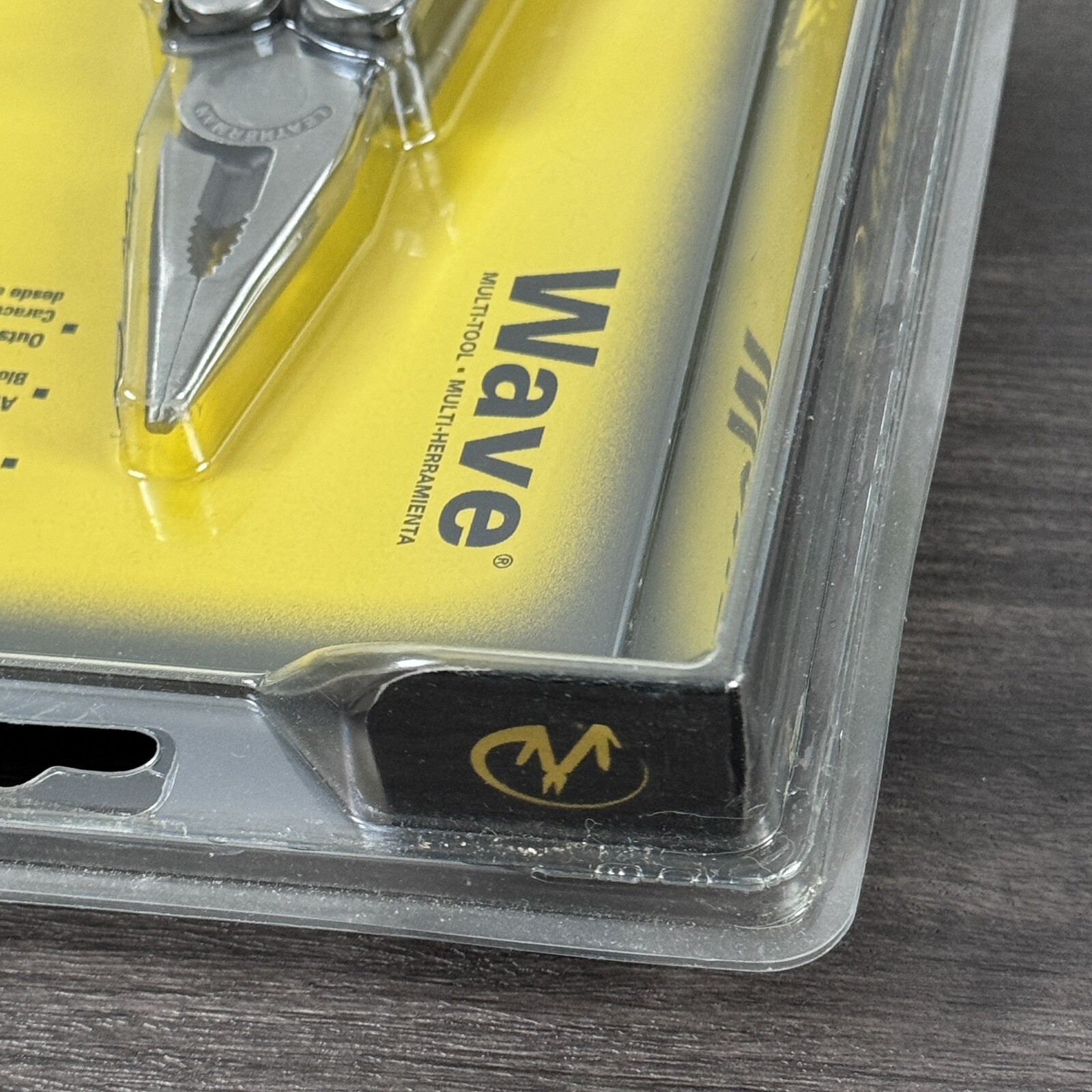 Leatherman New Wave/2nd generation Wave multitool with leather Sheath, sealed.