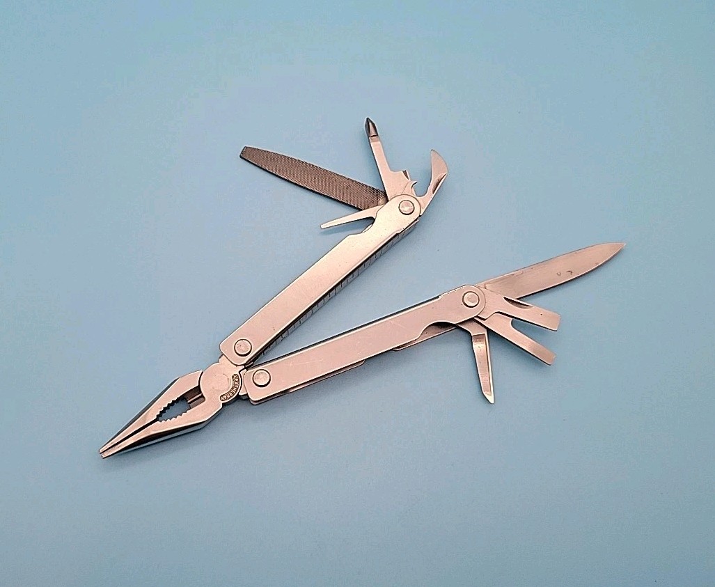Leatherman BIG LETTER PST Multi-Tool – Knife, Pliers, File, Screwdriver -Japan