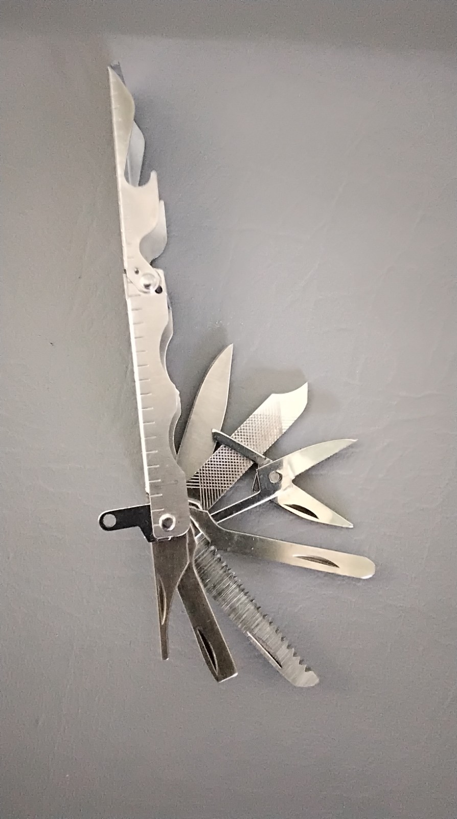 Compact Pocket Size Multi-Too