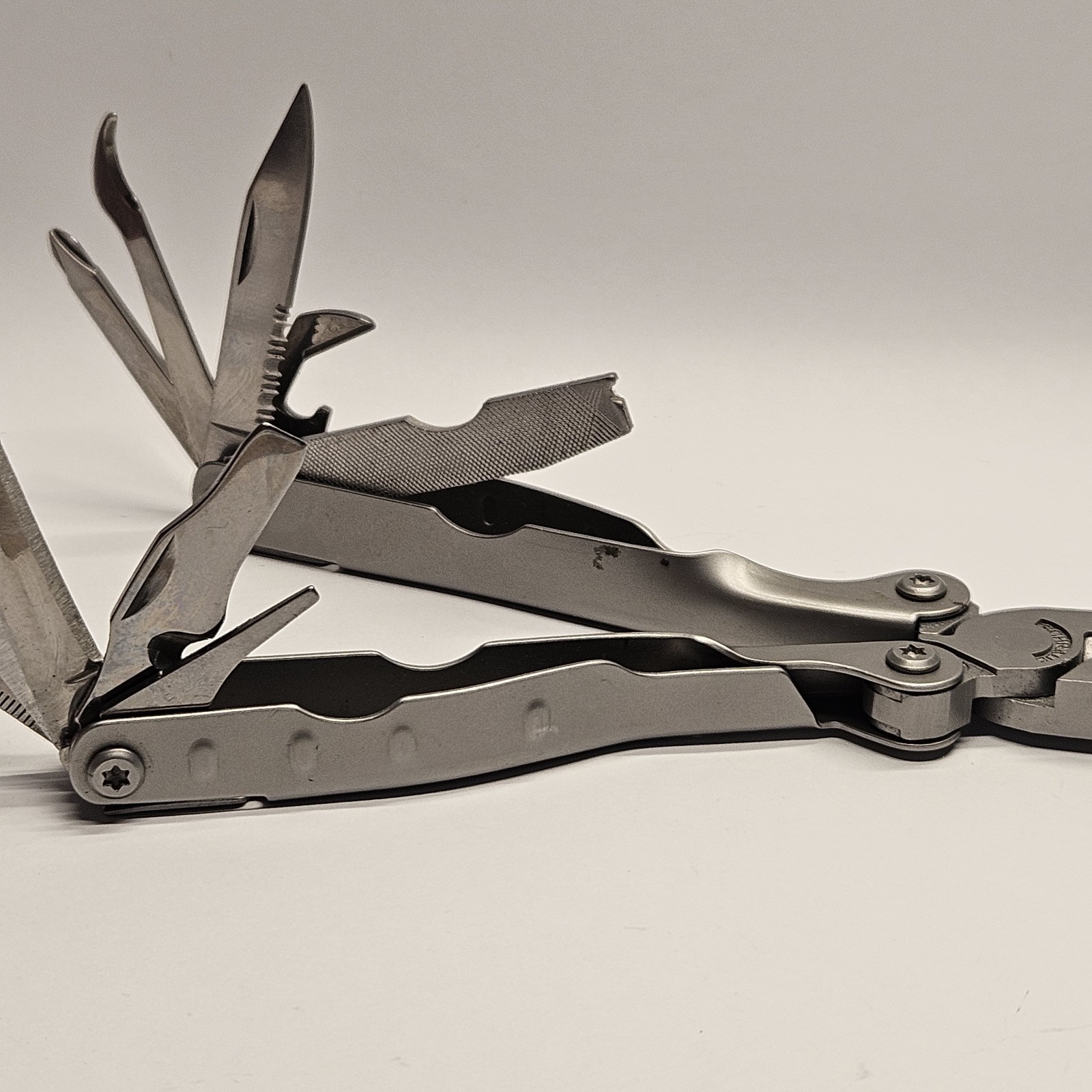 Schrade Tough Tool Multi-Tool With Stainless Steel Handles