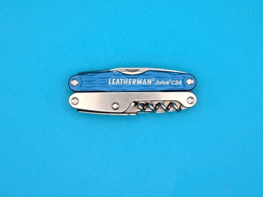 Leatherman Juice CS4 Multi Tool! Retired! COLUMBIA BLUE!