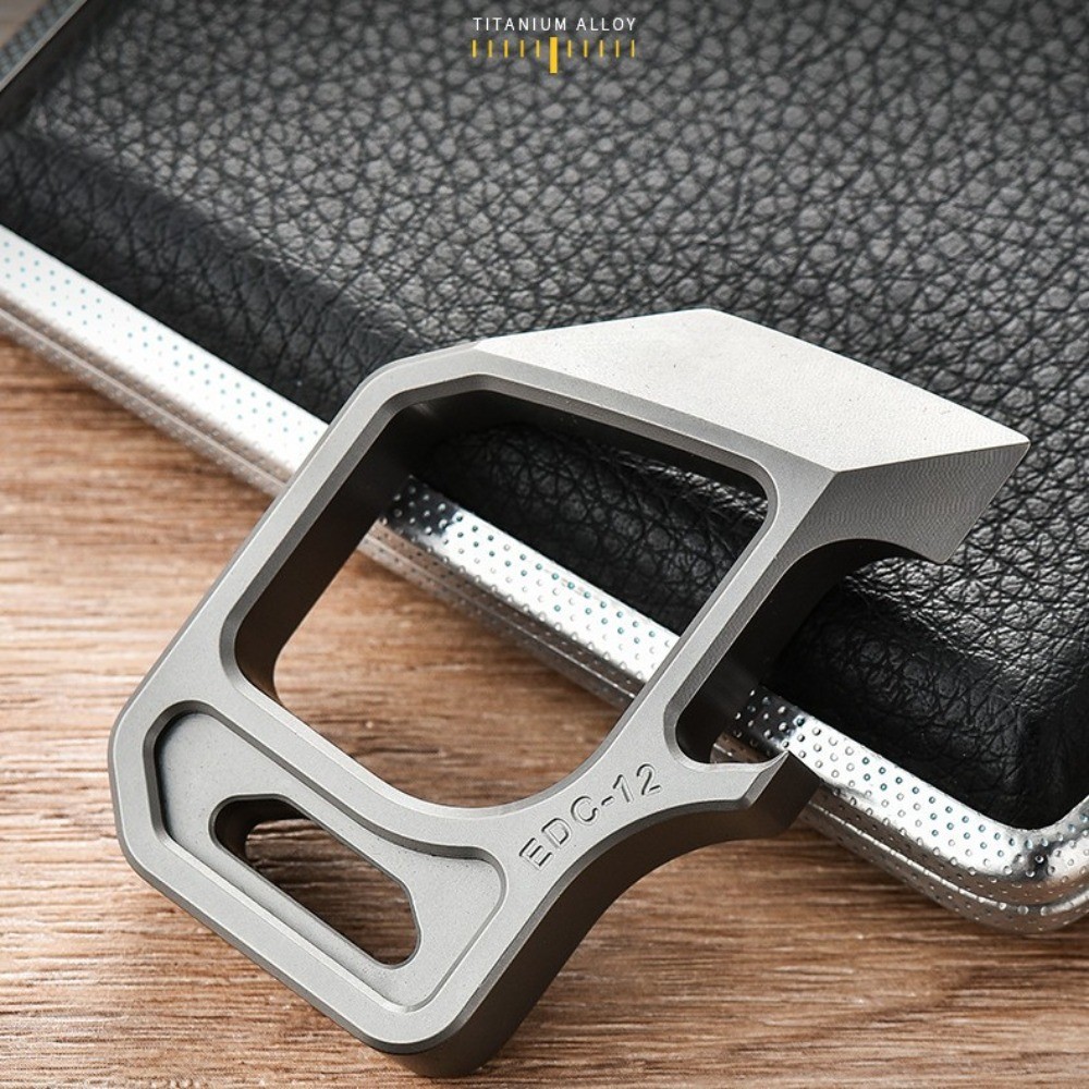Personalized Titanium Alloy Trendy Keychains EDC Pry Bar Pendant Outdoor Tools