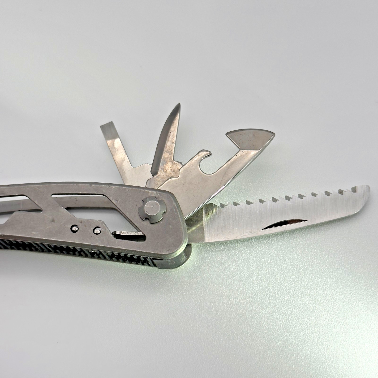 Stanley Multi Tool 2CR 12 in 1 Pocket Knife Pliers Saw Screwdriver File