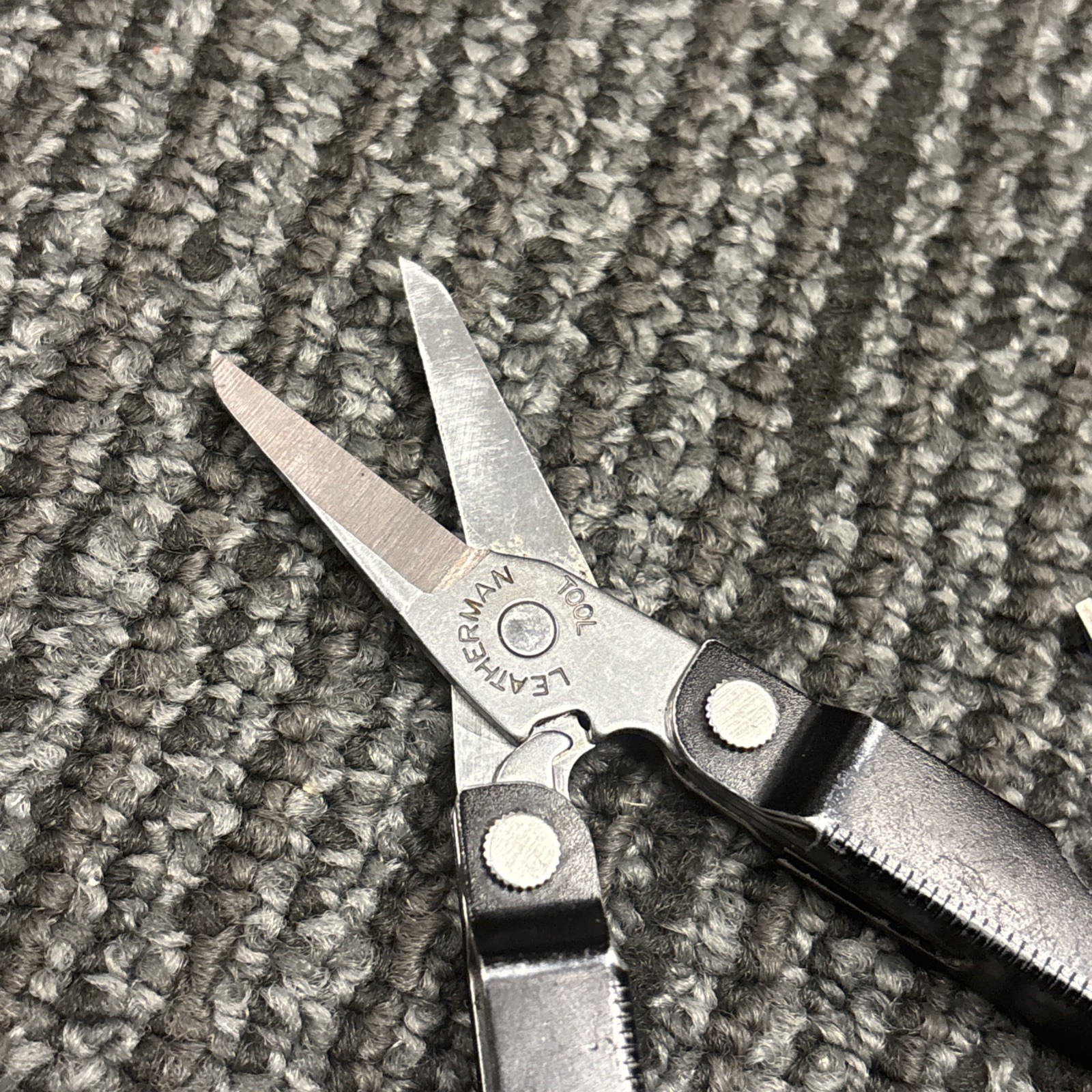 Leatherman Micra Multi-Tool, Knife, Scissors, Black