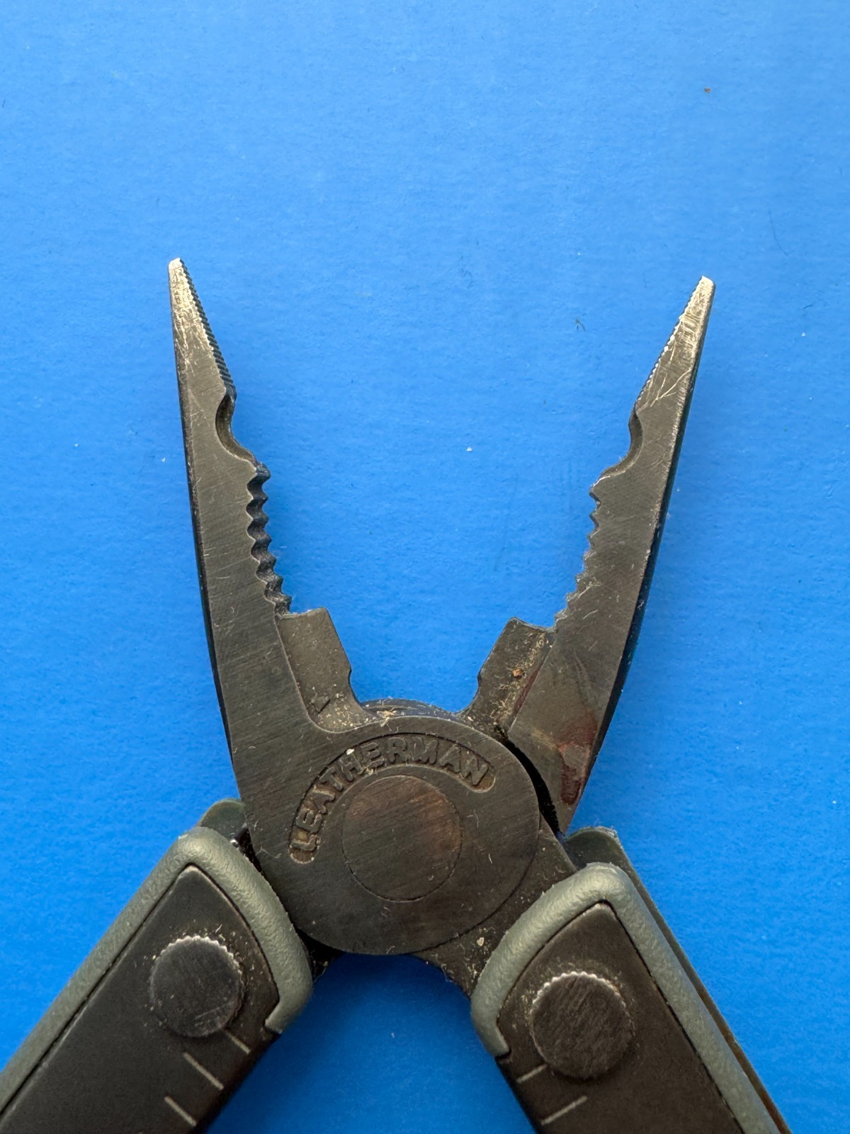 Leatherman Kick MultiTool Black Oxide – hunting, fishing, camping, hiking