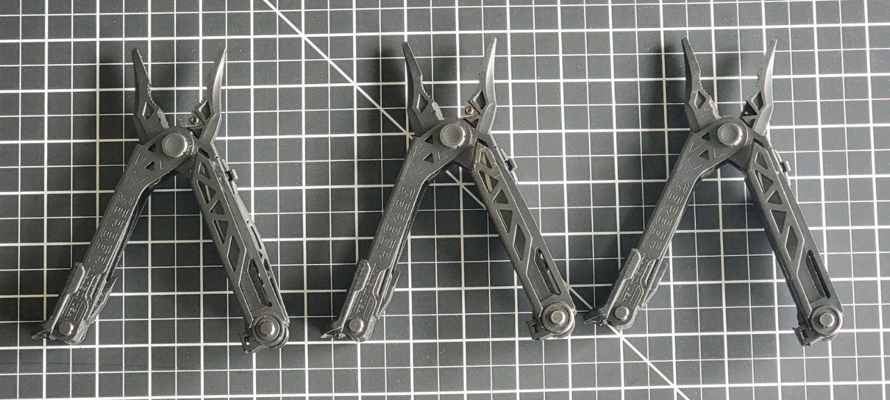 Gerber (3x) Center-Drive Black Multi-Tools (1x missing Phillips head driver)