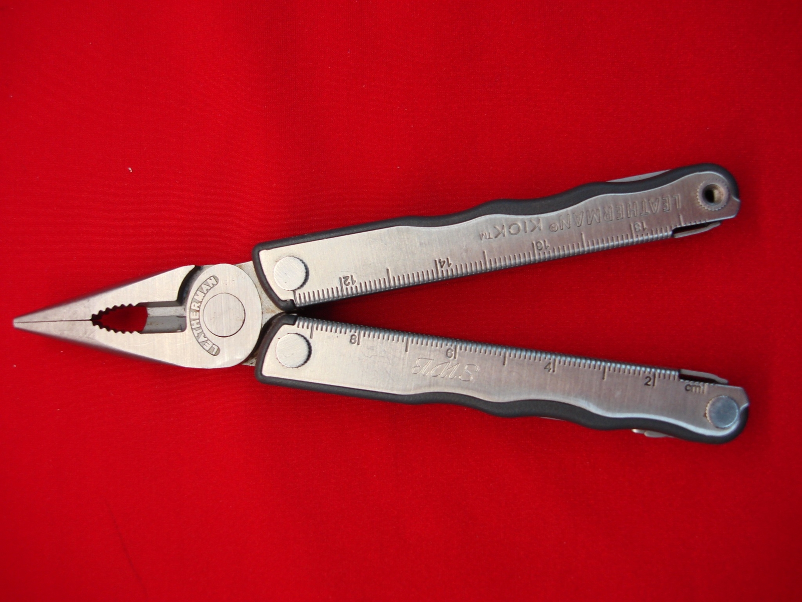 LEATHERMAN KICK MULTI-TOOL – GENUINE WITH 5 TOOLS – PREOWNED BUT VERY NICE COND.