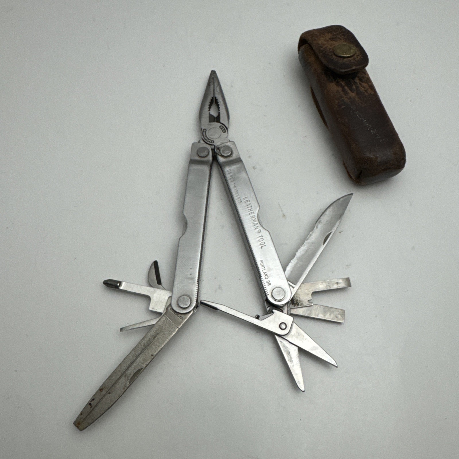 Vintage Original Leatherman knife Multi Tool Portland OR 9 TOOL Leather Sheath