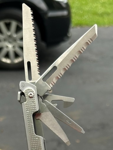 Leatherman Free P4 multitool
