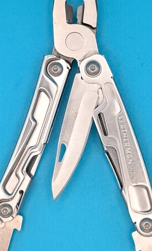 Leatherman Rev 3.8″ Multi-Tool, Stainless!