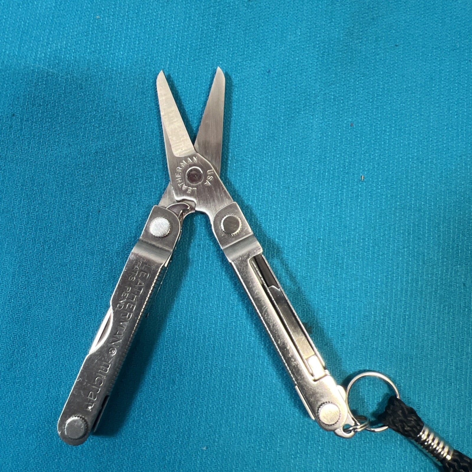Leatherman Micra Multi-Tool Knife, Scissors- Stainless Steel Very Good Condition