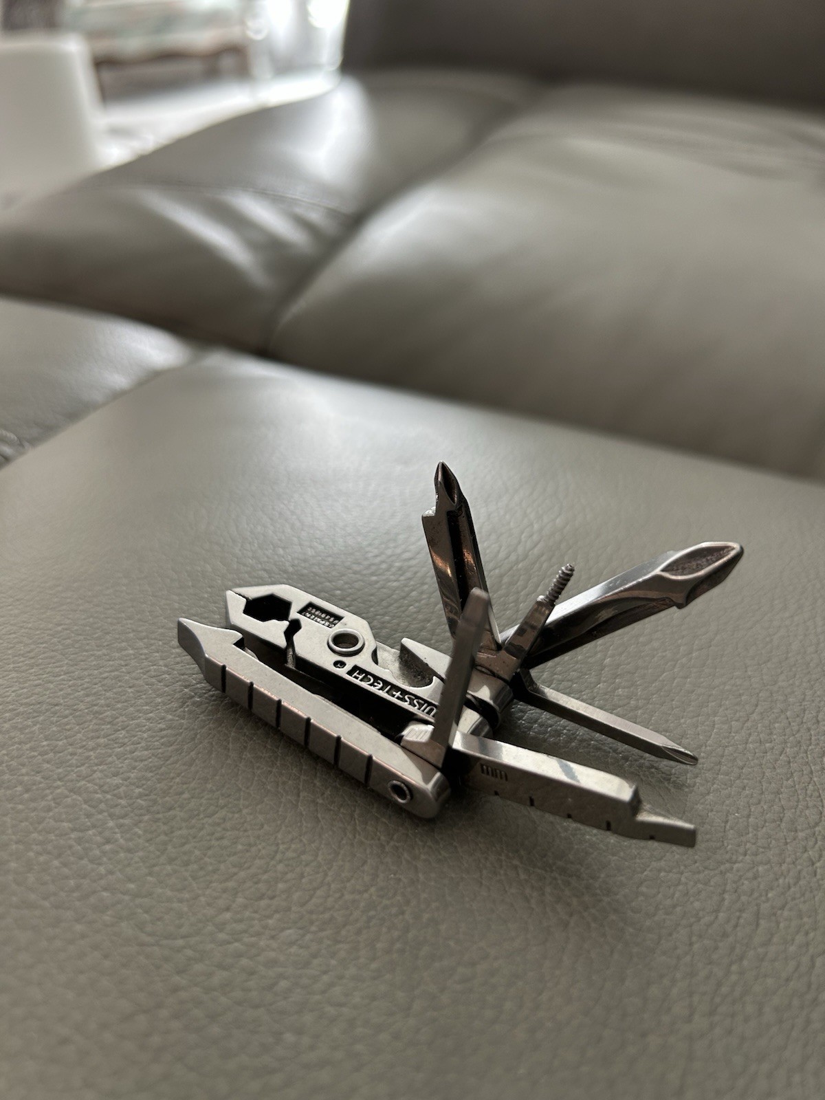 Swiss-Tech 8-in-1 multi-tool with Pliers and screwdriver