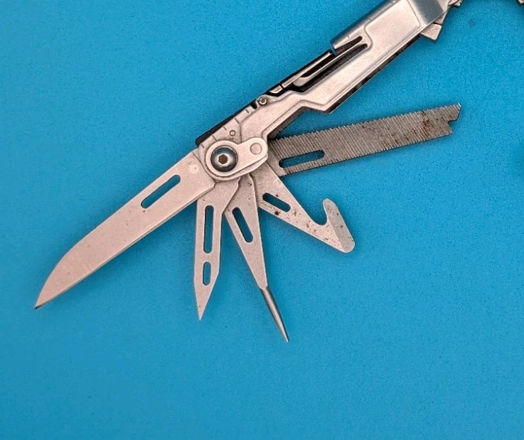 SOG PowerPint Tool Compact Lightweight Silver Multi-Tool!