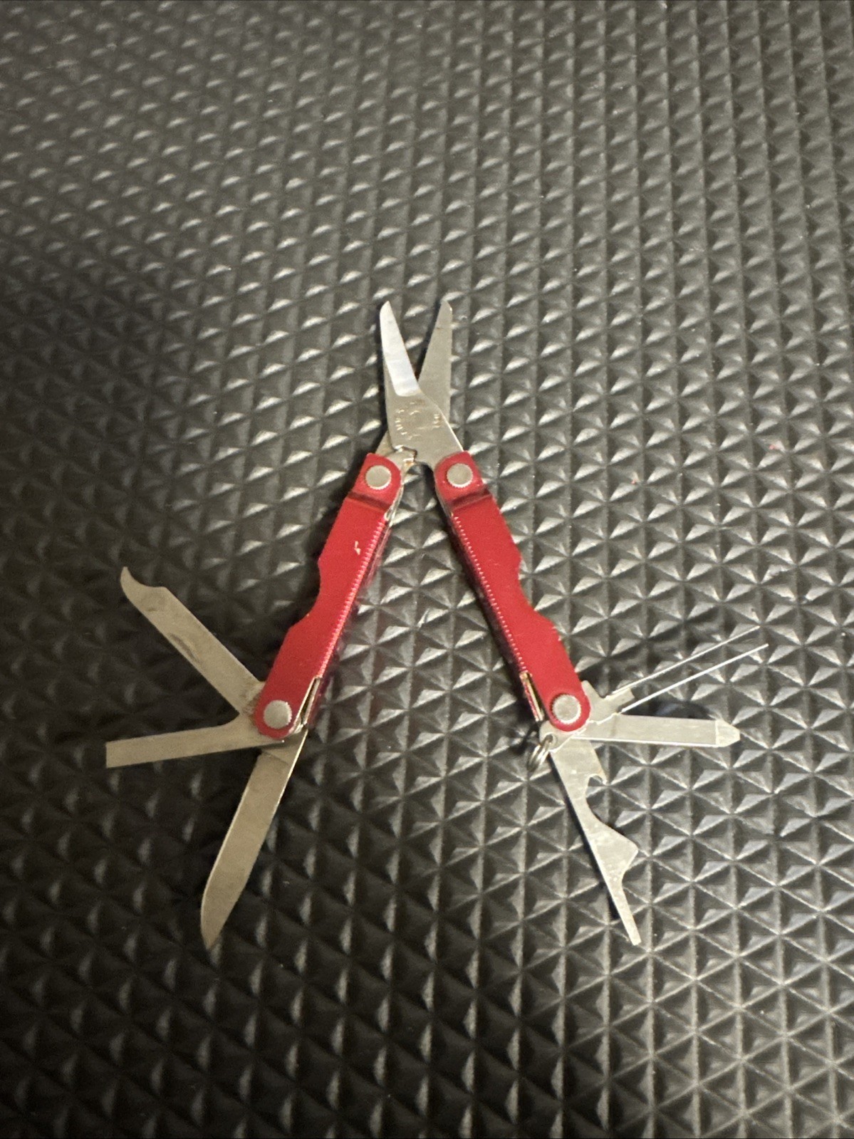 Leatherman Micra RED Anodized Aluminum Multi-tool Knife 12/10 Patented Stamp