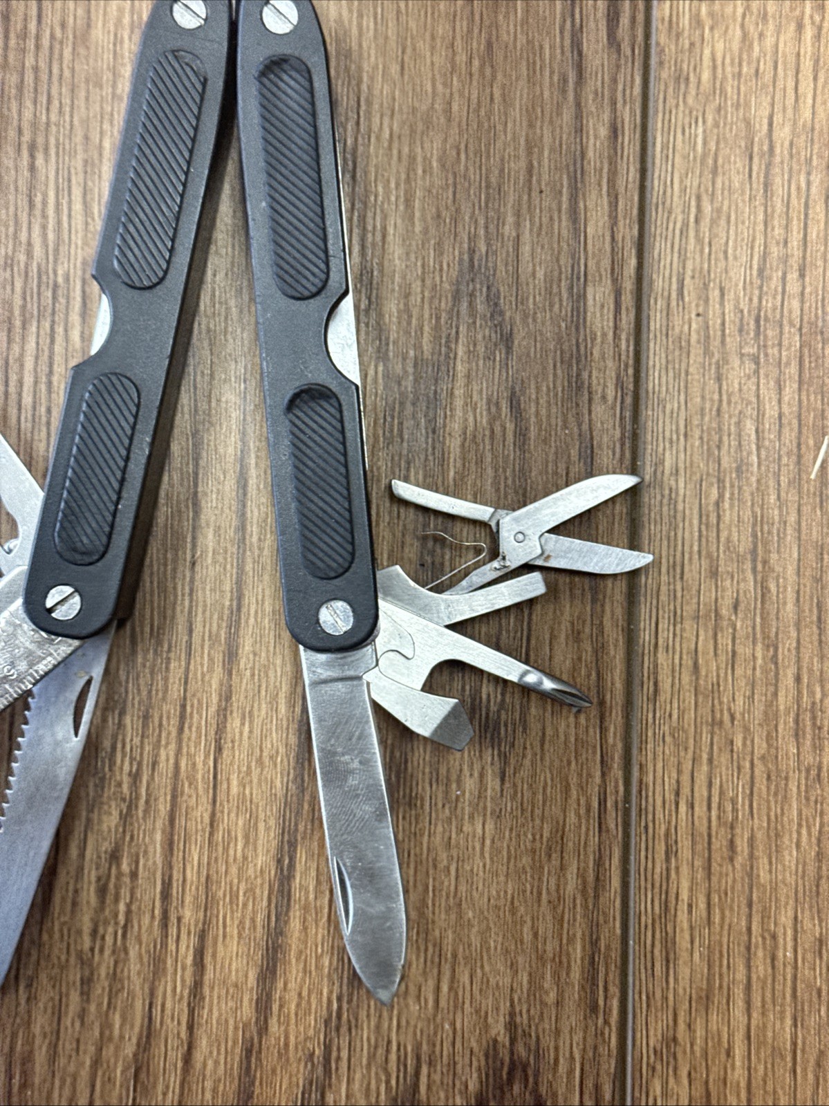 11-in-1 multi tool Pliers Knife Opener File Survival Hunting Camping
