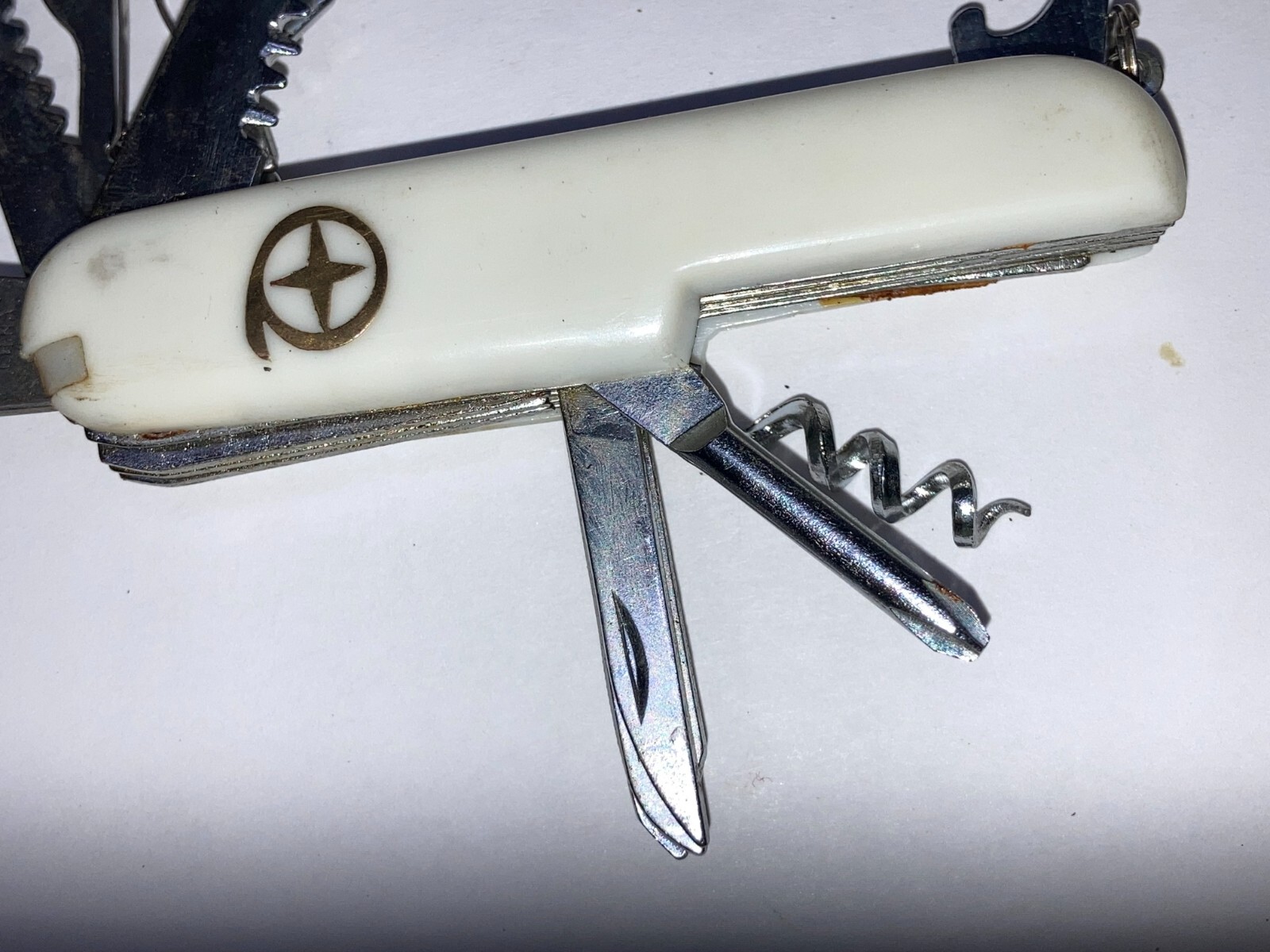 13-Function White Camping Knife (New, Dealer Old Stock Circa 1998) K-5011W