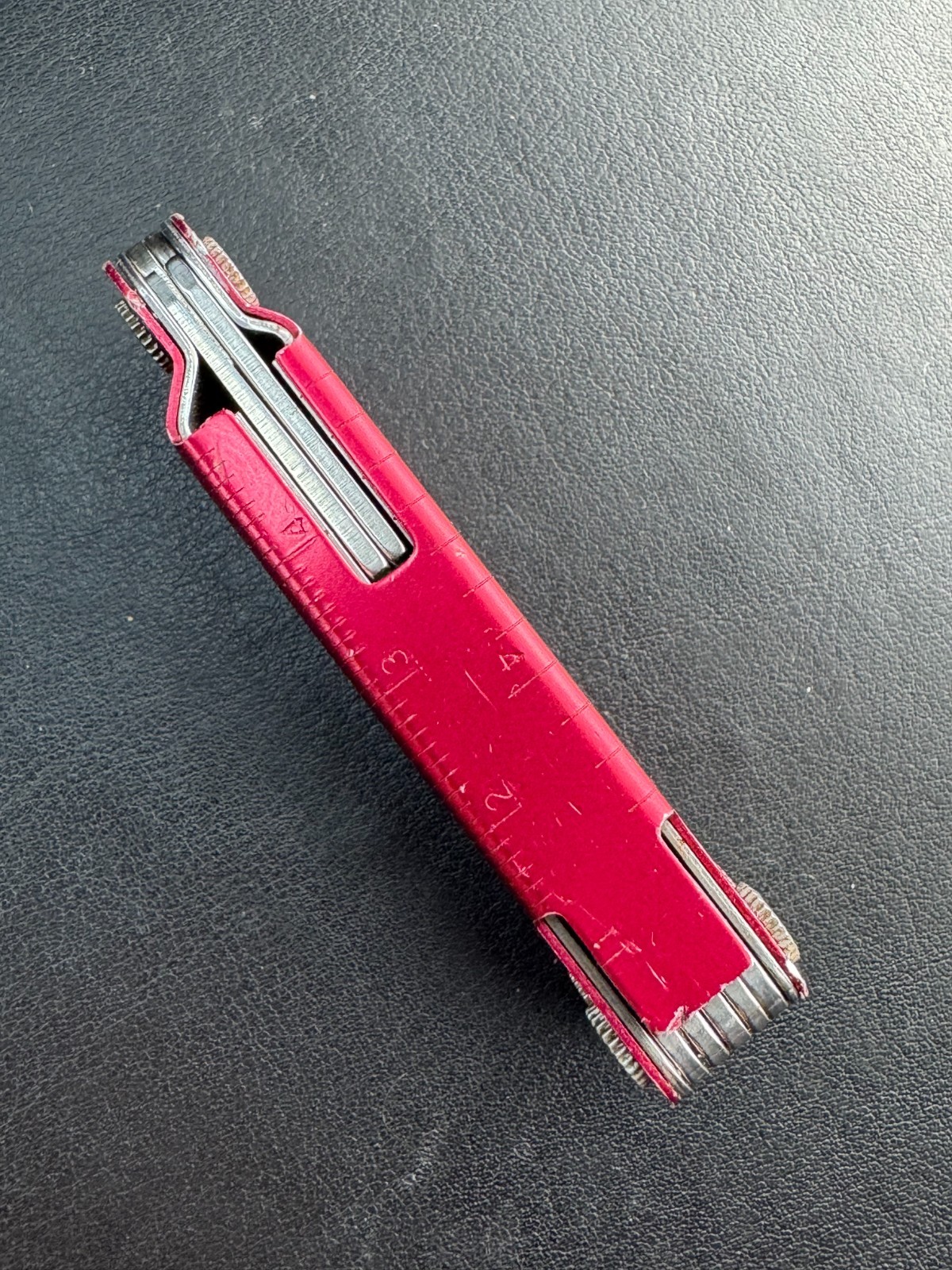 Leatherman Micra 10 in 1 Multitool Anodized Aluminum – Red