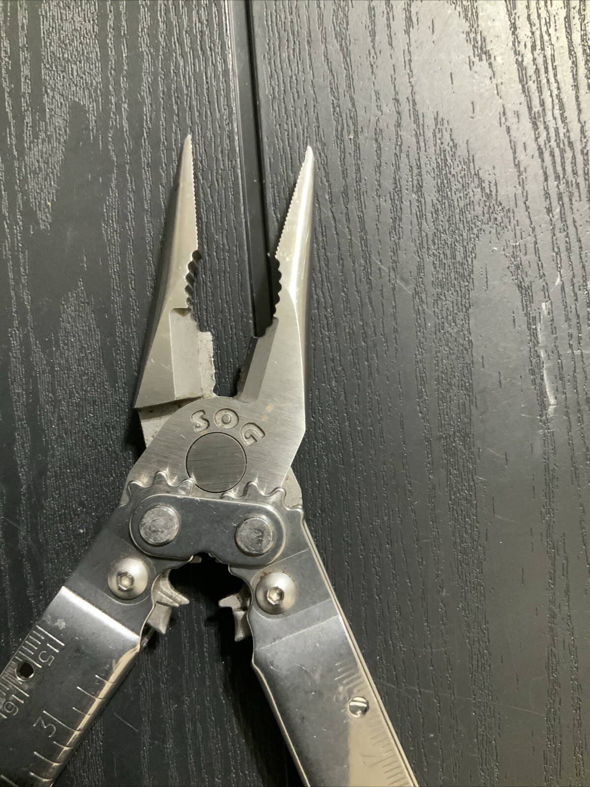 SOG PowerLock Multi tool Black – C11