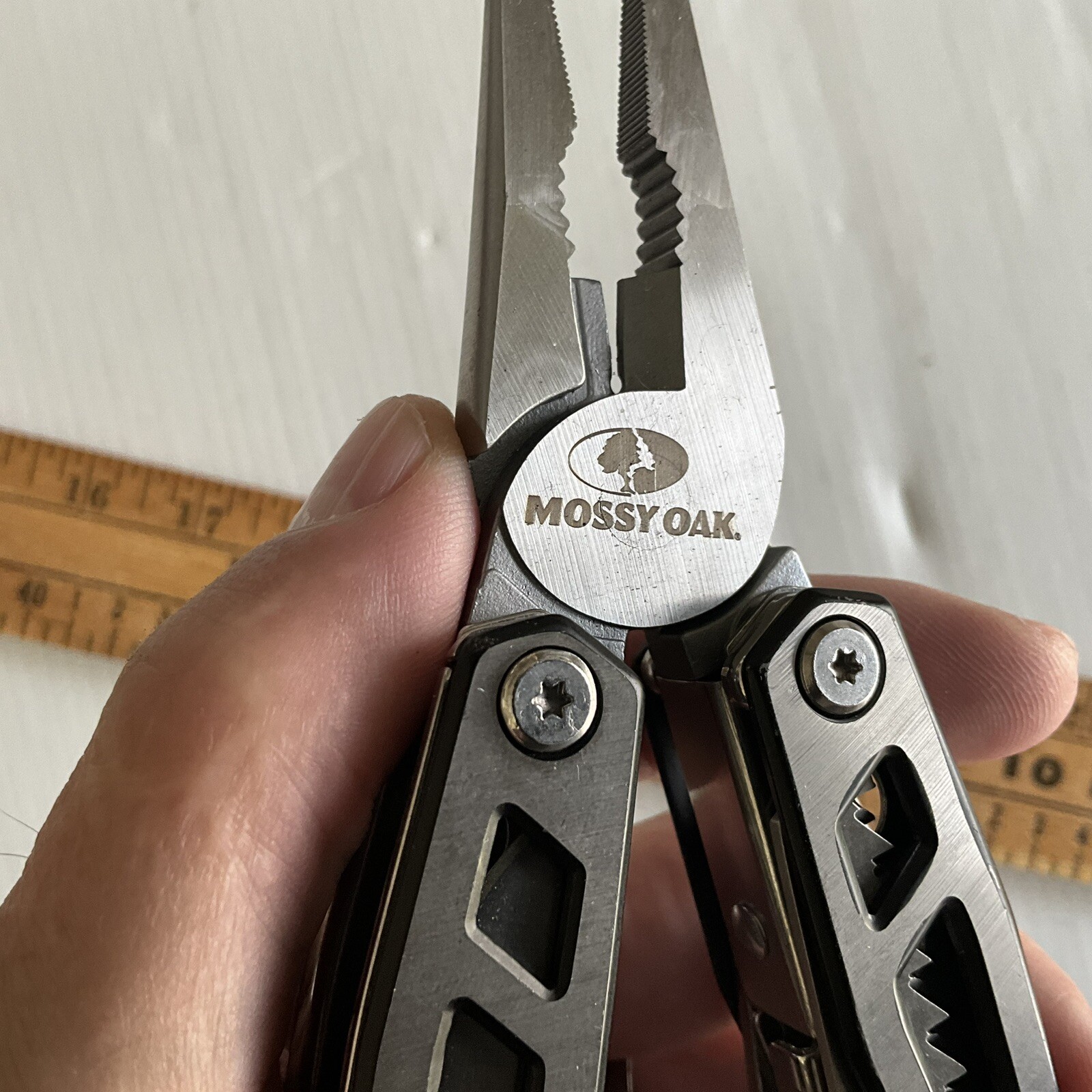 MOSSYOAK Multi Tool Utility Pocket Knife Screwdriver Pliers Survival Camping EDC