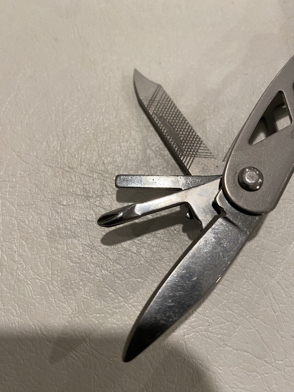 10 IN 1 – Multi-tool Folding POCKET/PURSE NEEDLE NOSE PLIERS Nwob