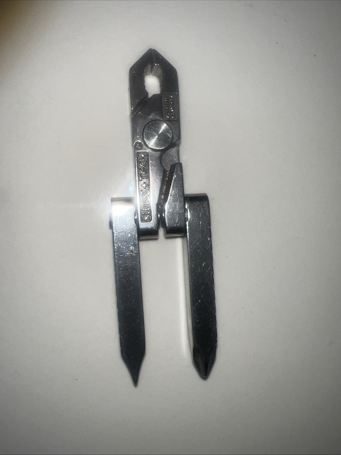 Swiss-Tech 8-in-1 multi-tool with Pliers and screwdriver