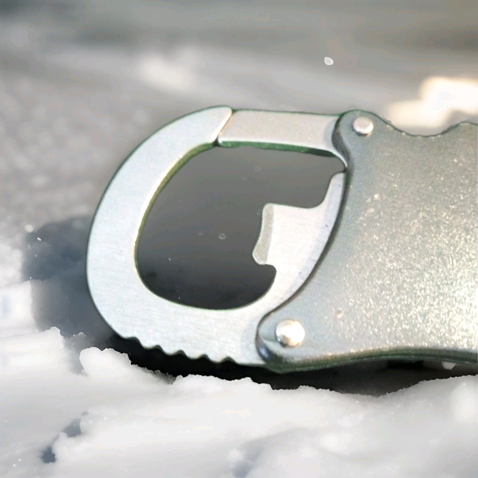 Marathon Adv Multi-tool, Knife, Light ( No Battery) Belt Clip