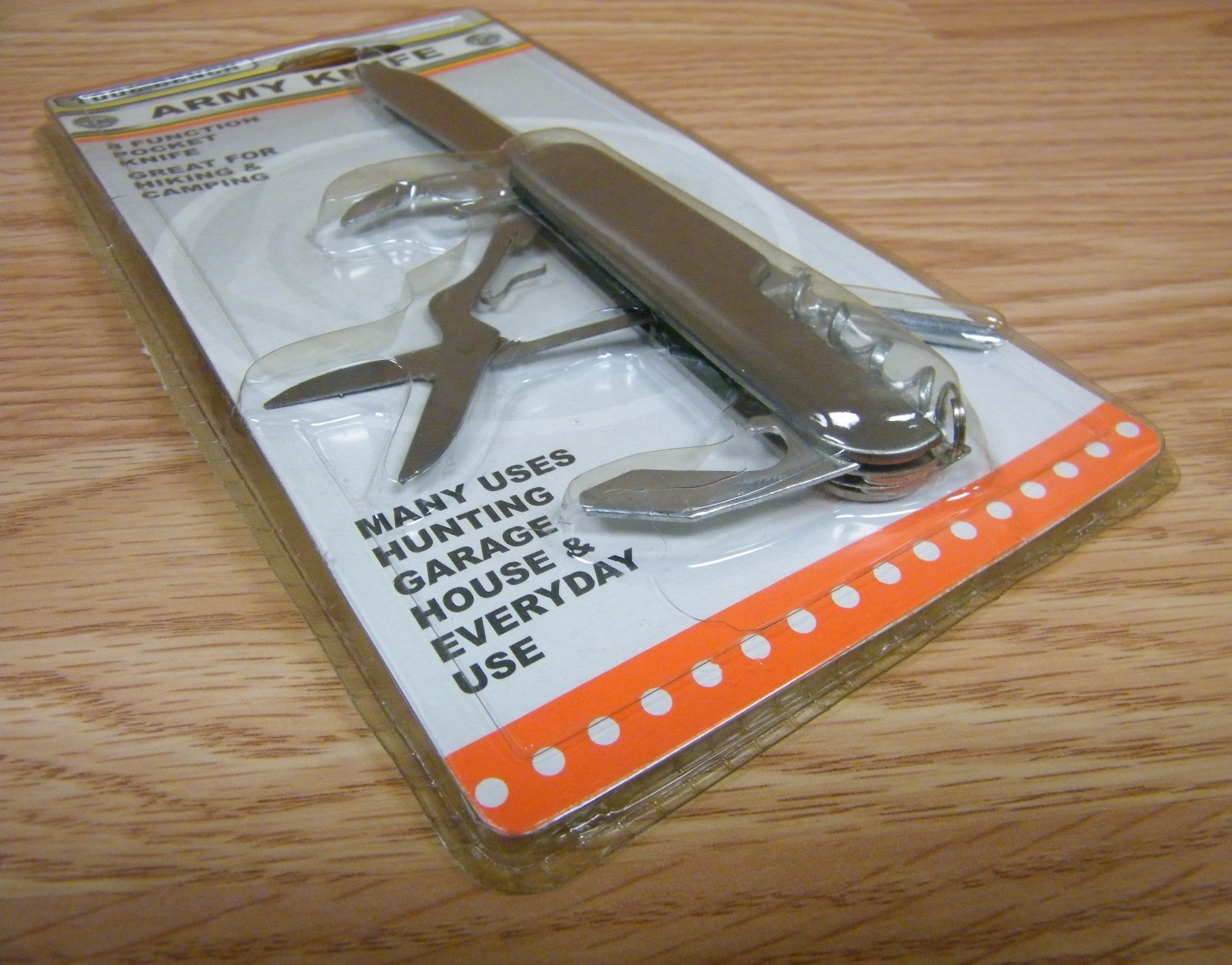 Genuine Tool Bench 8 Function Many Use Pocket / Army Knife Only **NEW-READ**