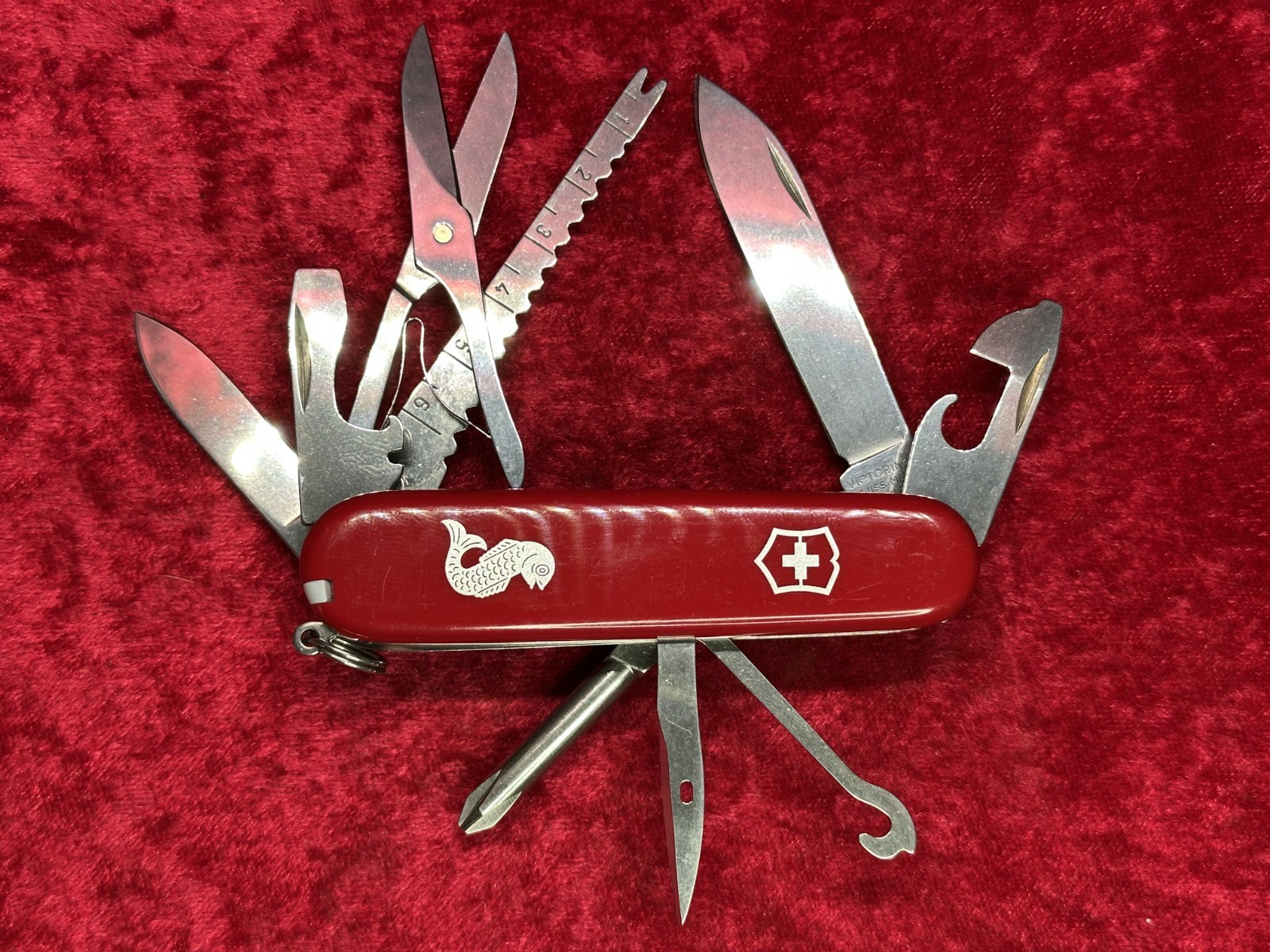 Victorinox Fisherman Swiss Army Knife 12 Tool No Sheath Random Pick Used (431)