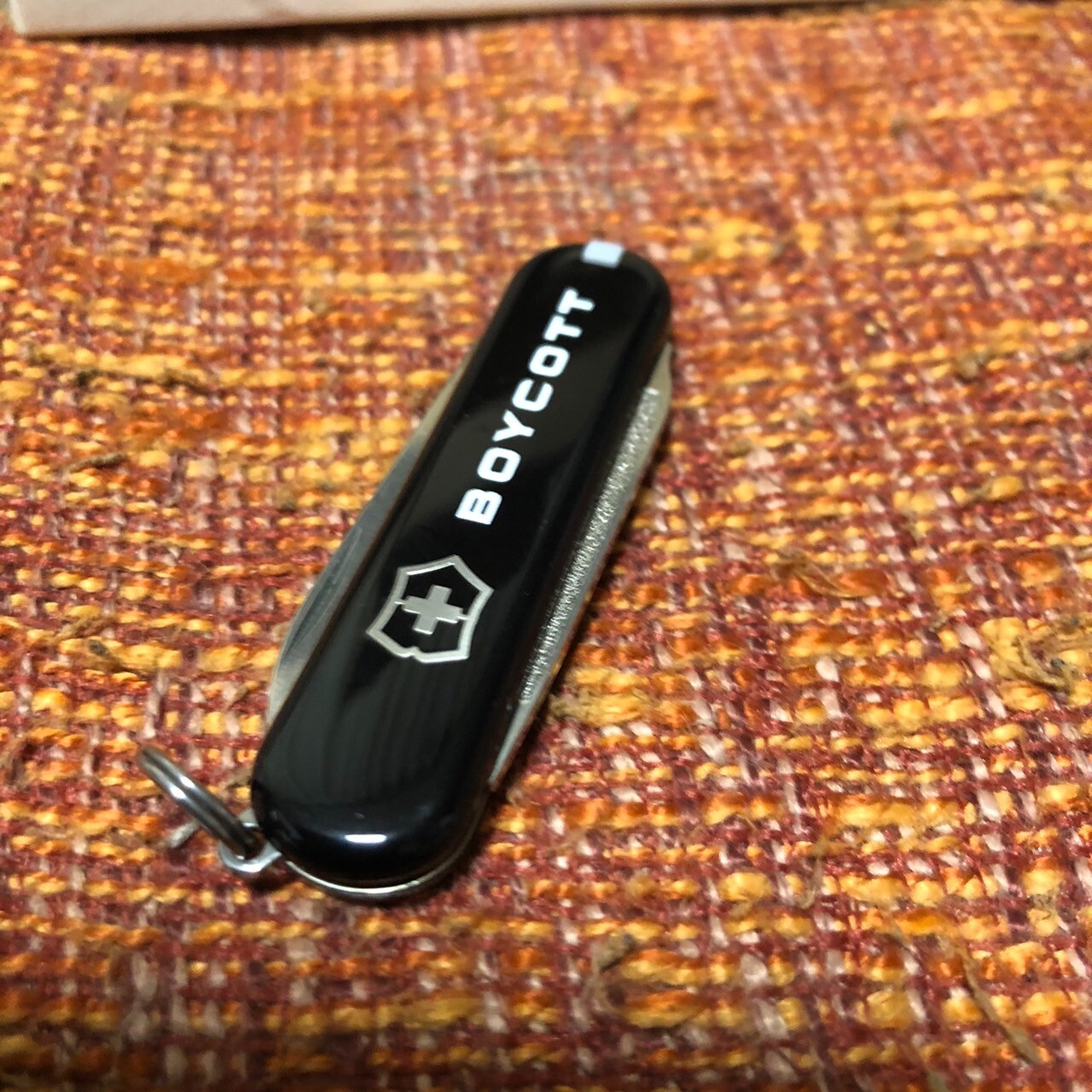 VICTORINOX collaboration model BOYCOTT with manual and box