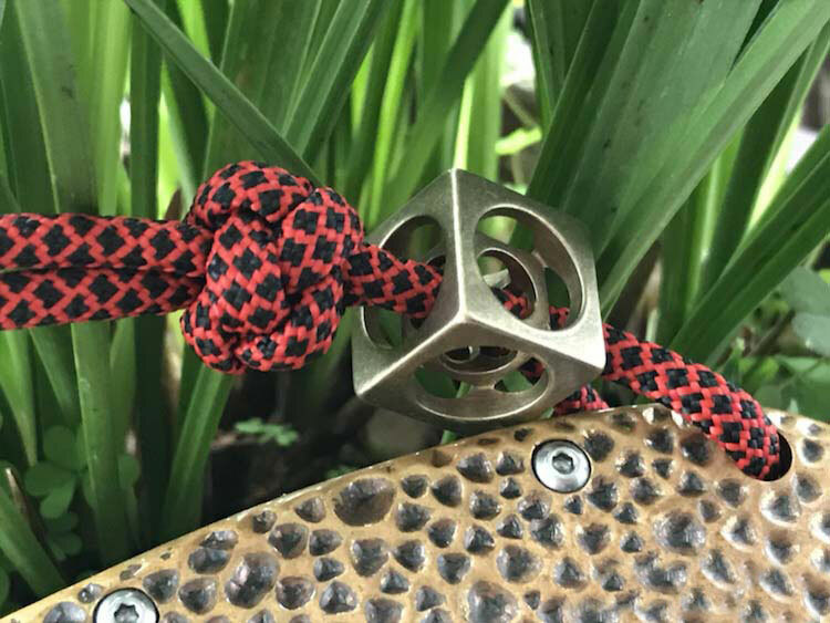 Solid Brass CNC Square Key Knife EDC Parachute Cord Bead Pendant Lanyard DZ-QQB