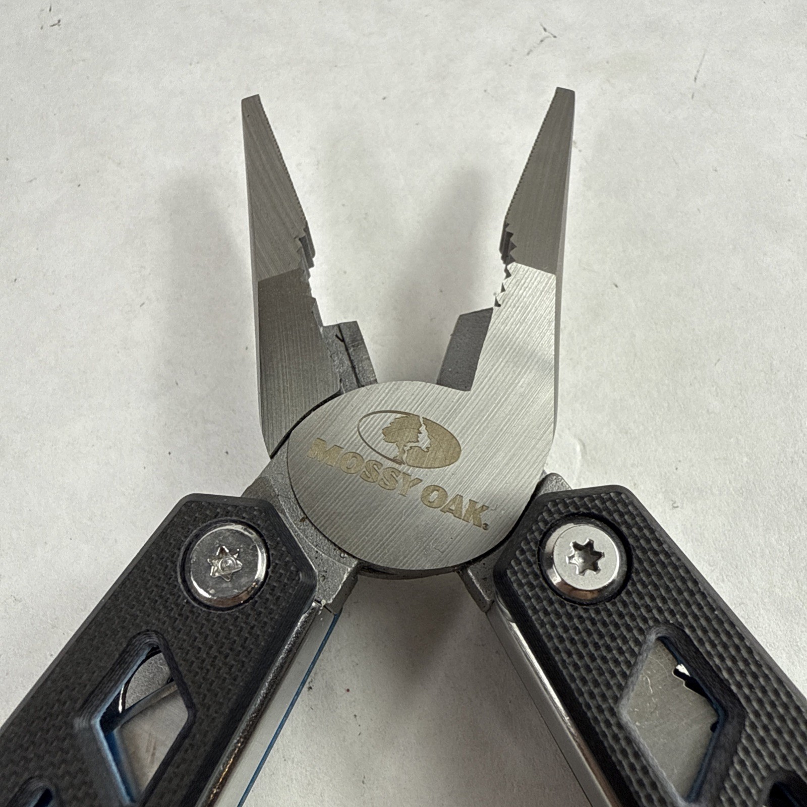 Mossy Oak Multitool Multi Tool Pocket Knife Screwdriver Plier Saw w/ Case Sheath