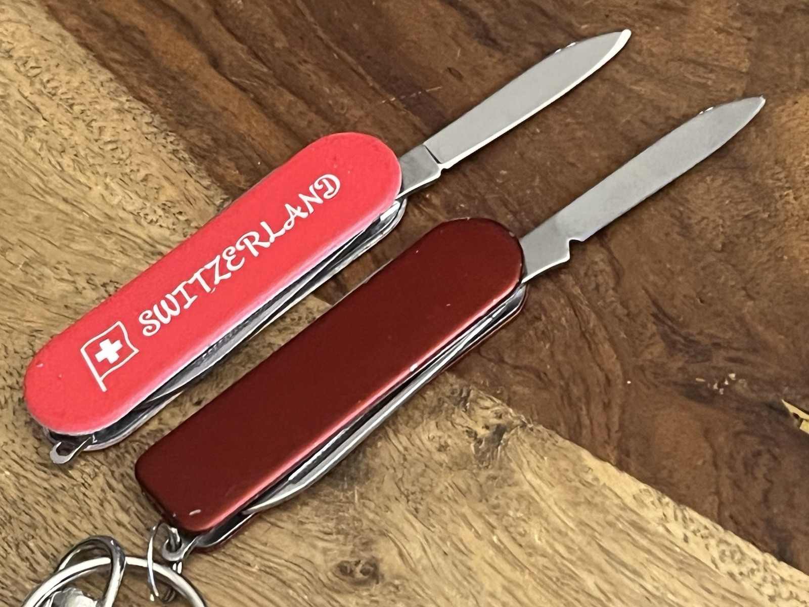 Generic “Switzerland” Inscription Multi Tool Keychain TSA Confiscated Lot Of 2