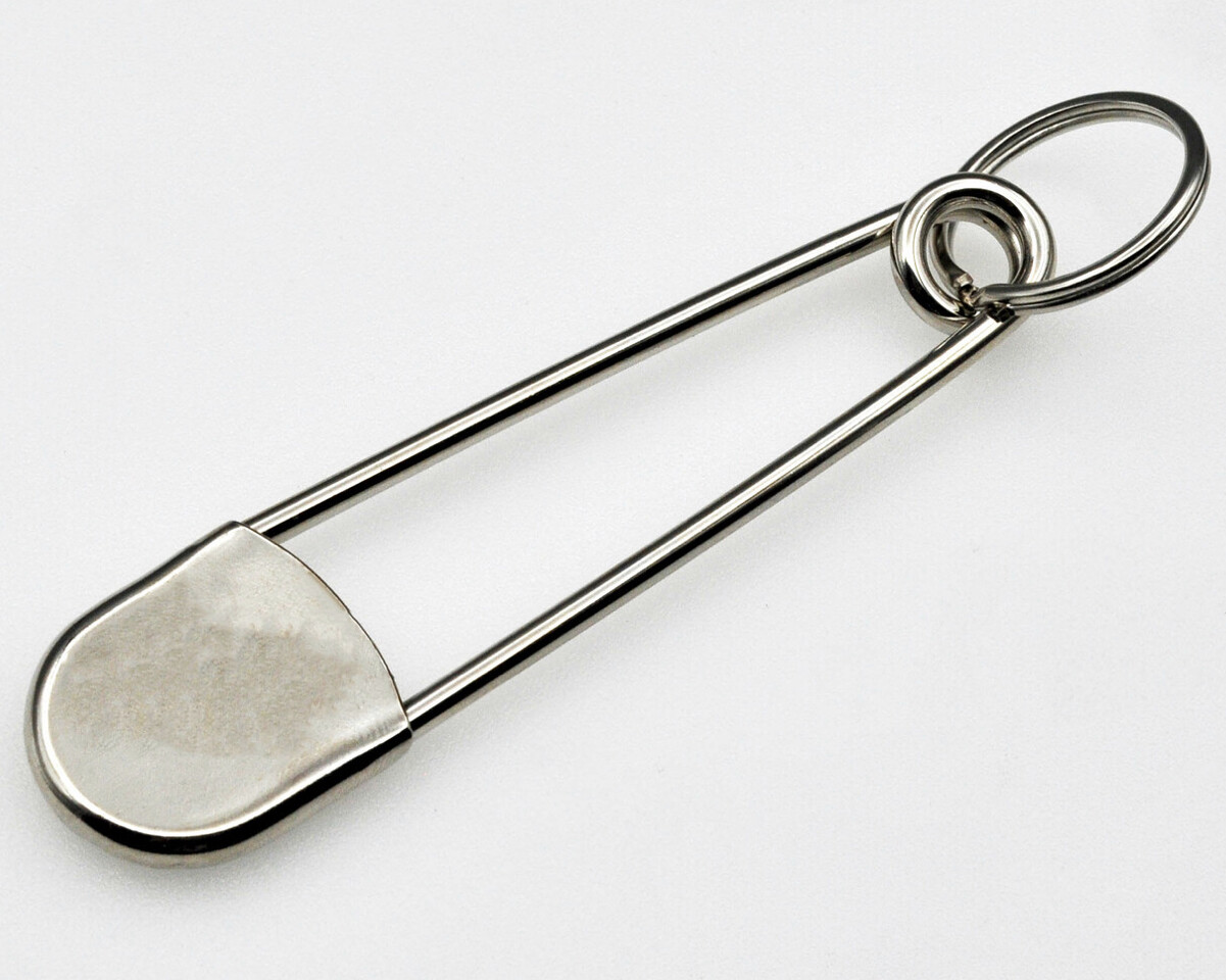 5 Pack Super Heavy Duty Jumbo 5″ Stainless Steel Safety Pins With Key Ring