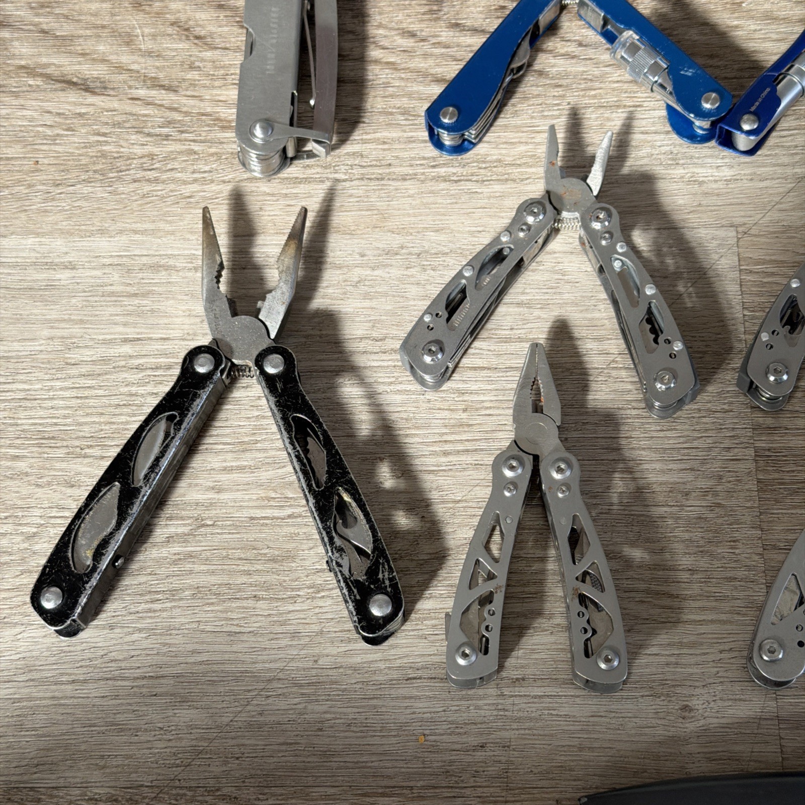 Lot Of 36 Multi Tools Pocket Knives Pliers Knife Tool Clean Outdoors Hunting
