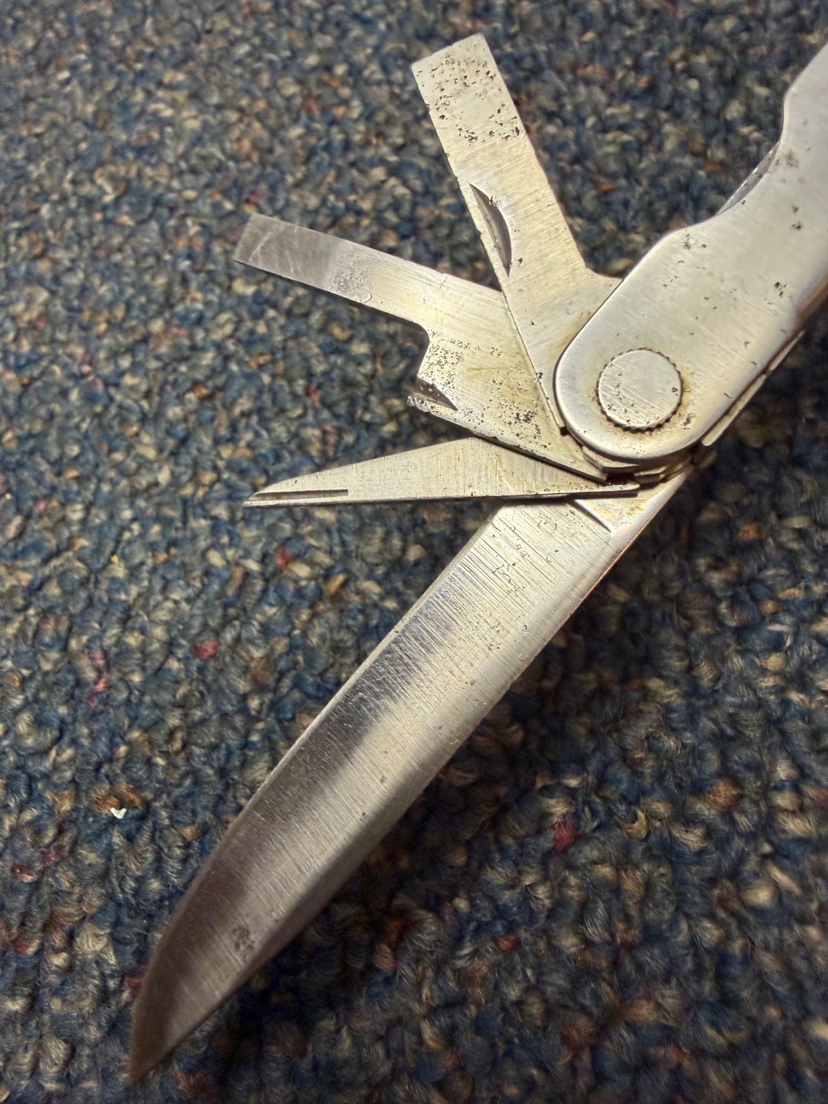Original Leatherman tool, 8 blades + pliers, USA, as-found, good condition