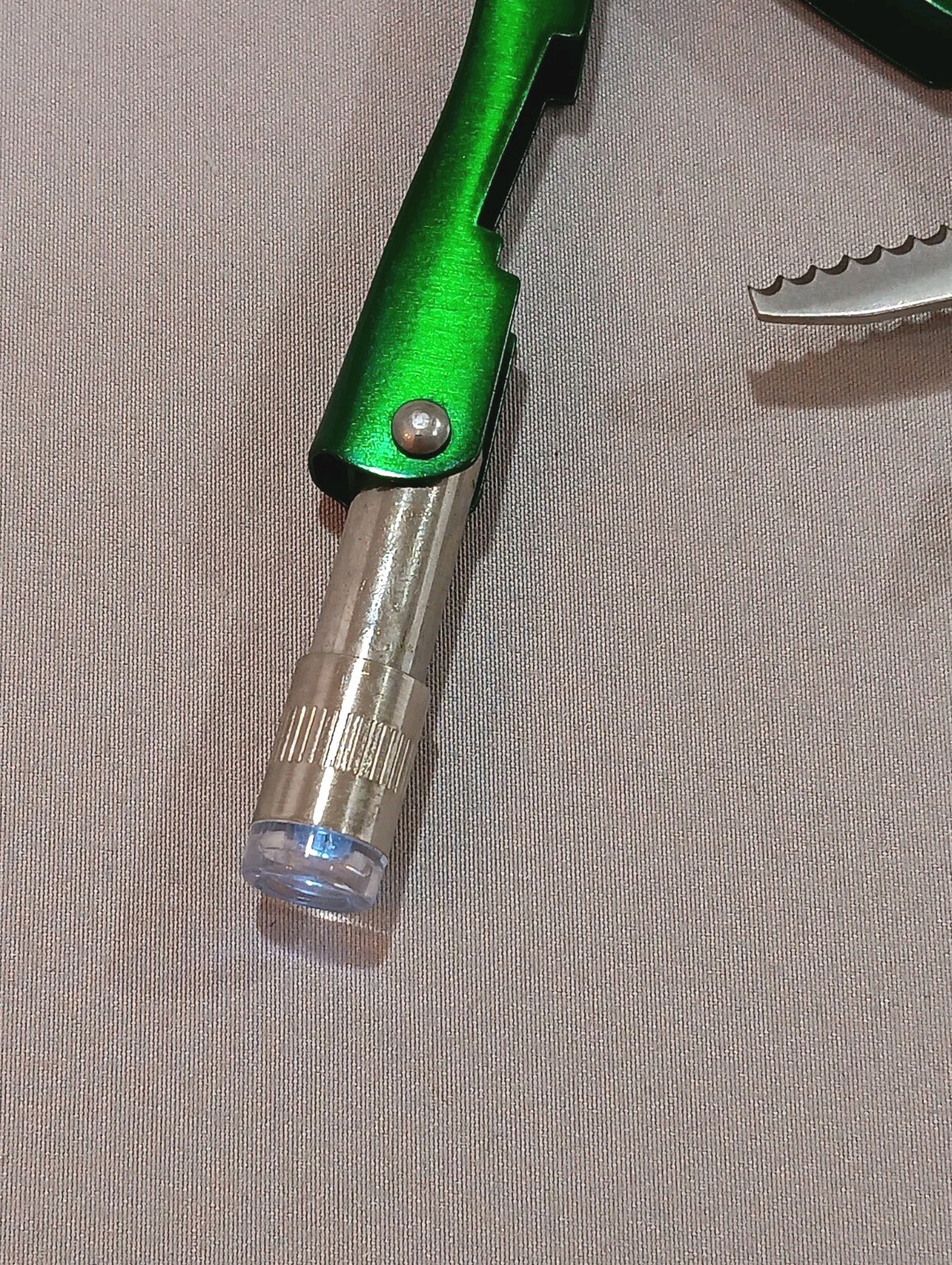 Cabela’s Mini Multi-Tool Pocket Knife Green Keychain With LED Light Multi Tool