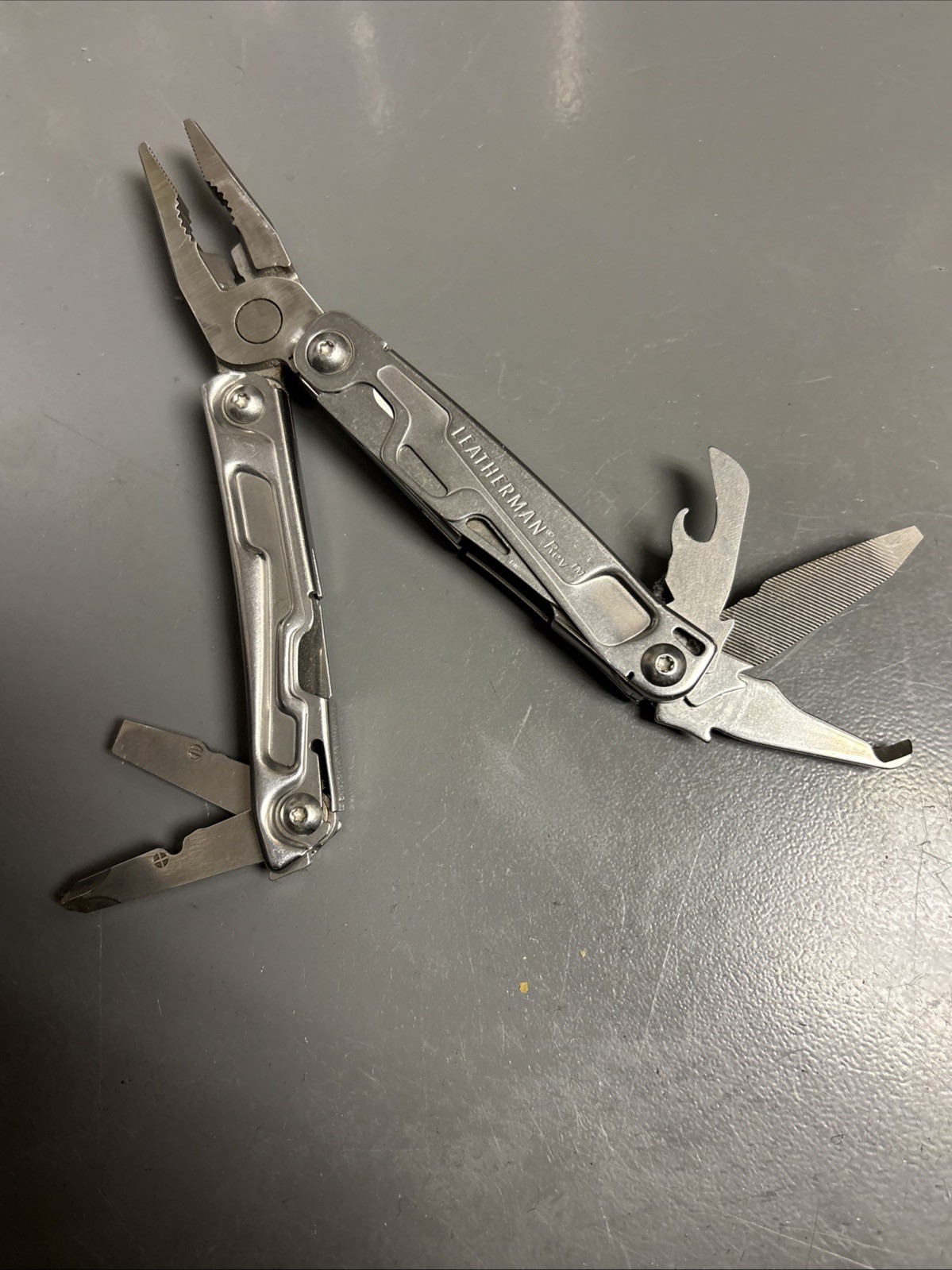 Leatherman Rev Multitool
