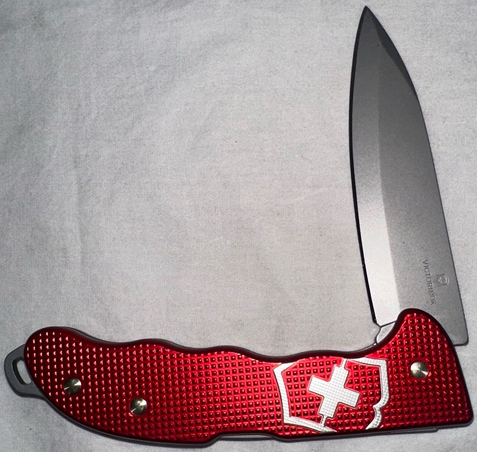 Victorinox Knife Hunter Pro Clip & Lanyard, Red, 0.9415.20
