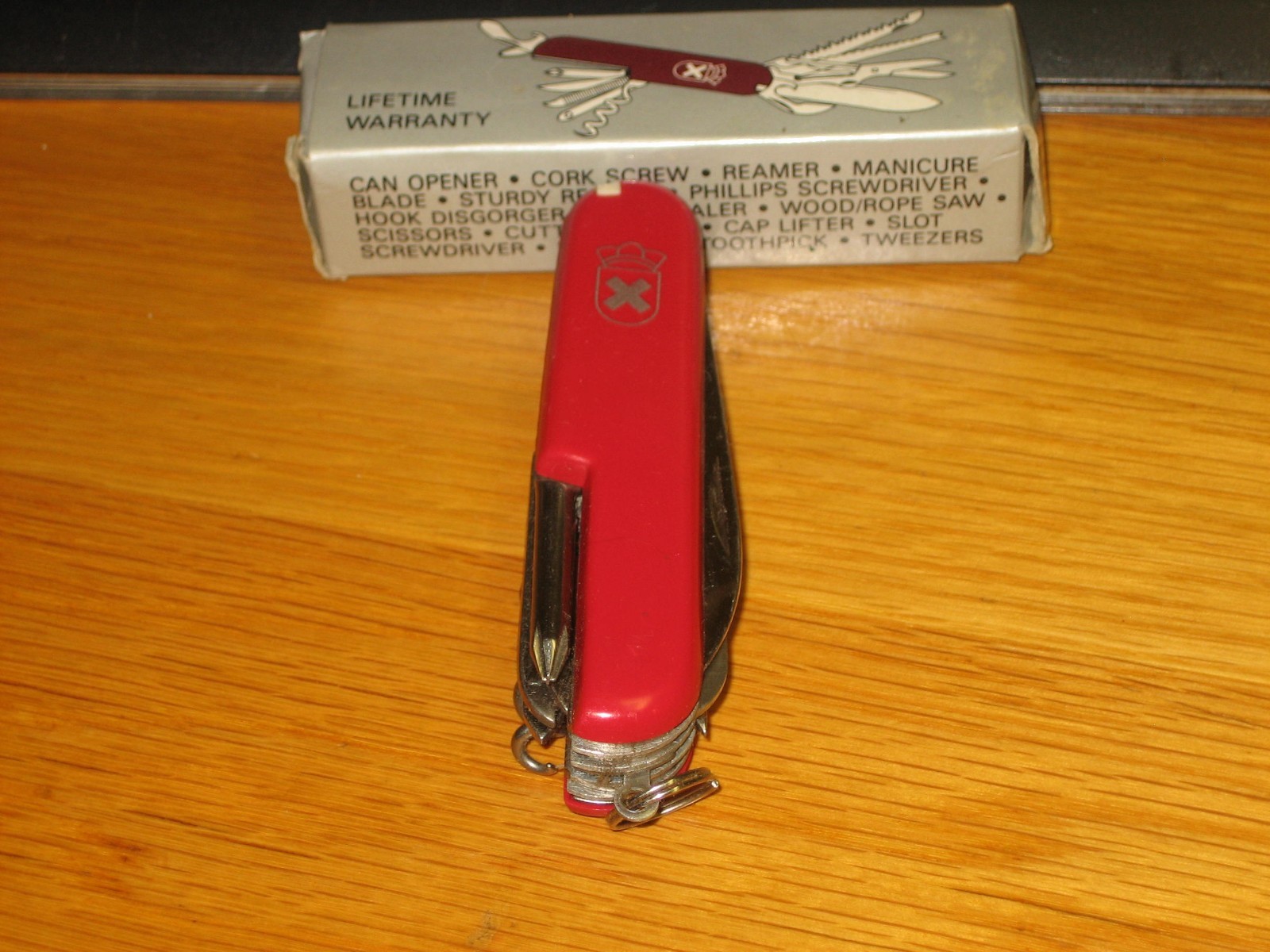 ROYAL CREST Swiss Army Knife 16 Function Pocket Knife Multi Tool SKA13 NIB
