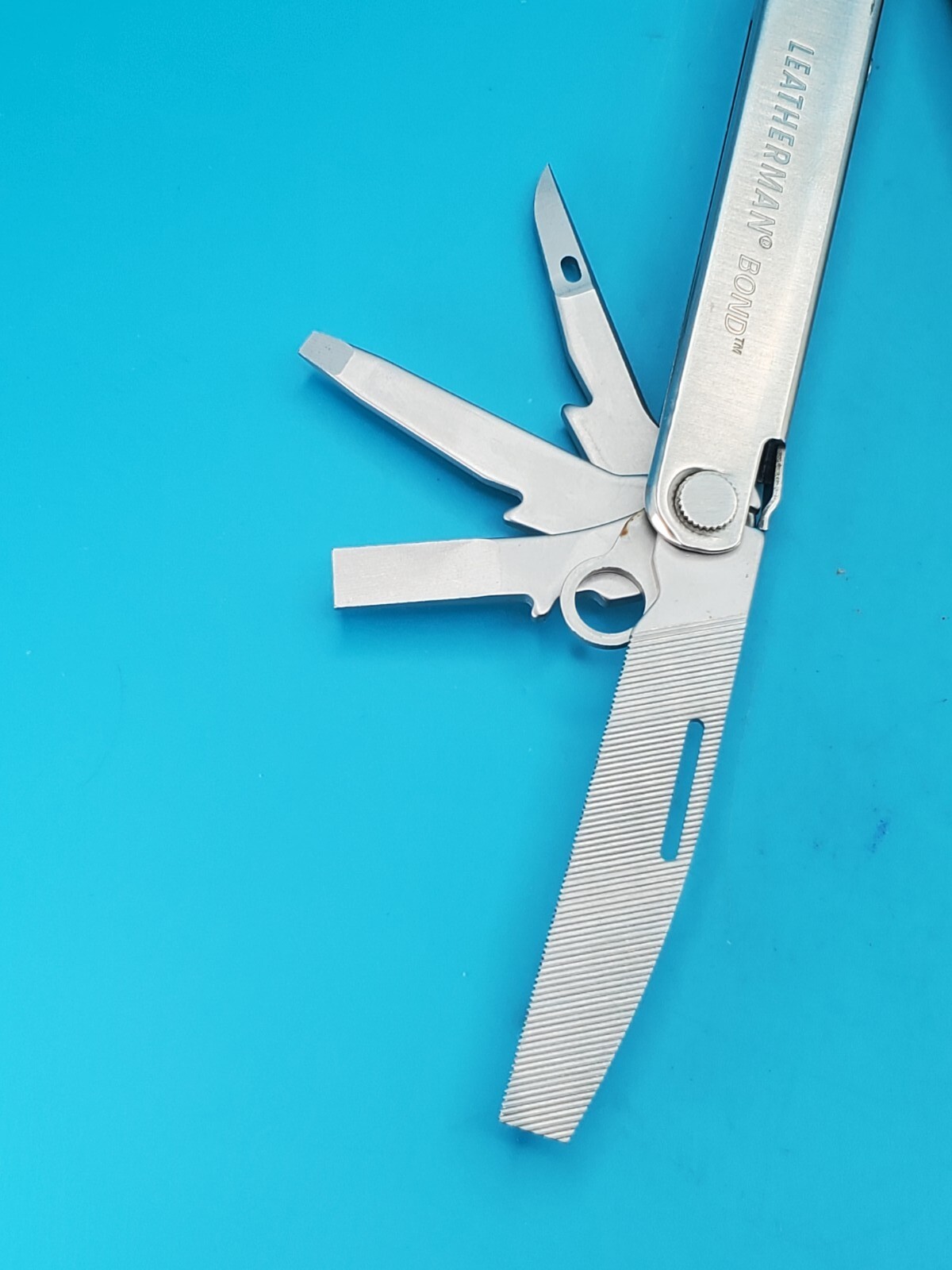LEATHERMAN Bond Multitool, Stainless Steel Everyday Tool!