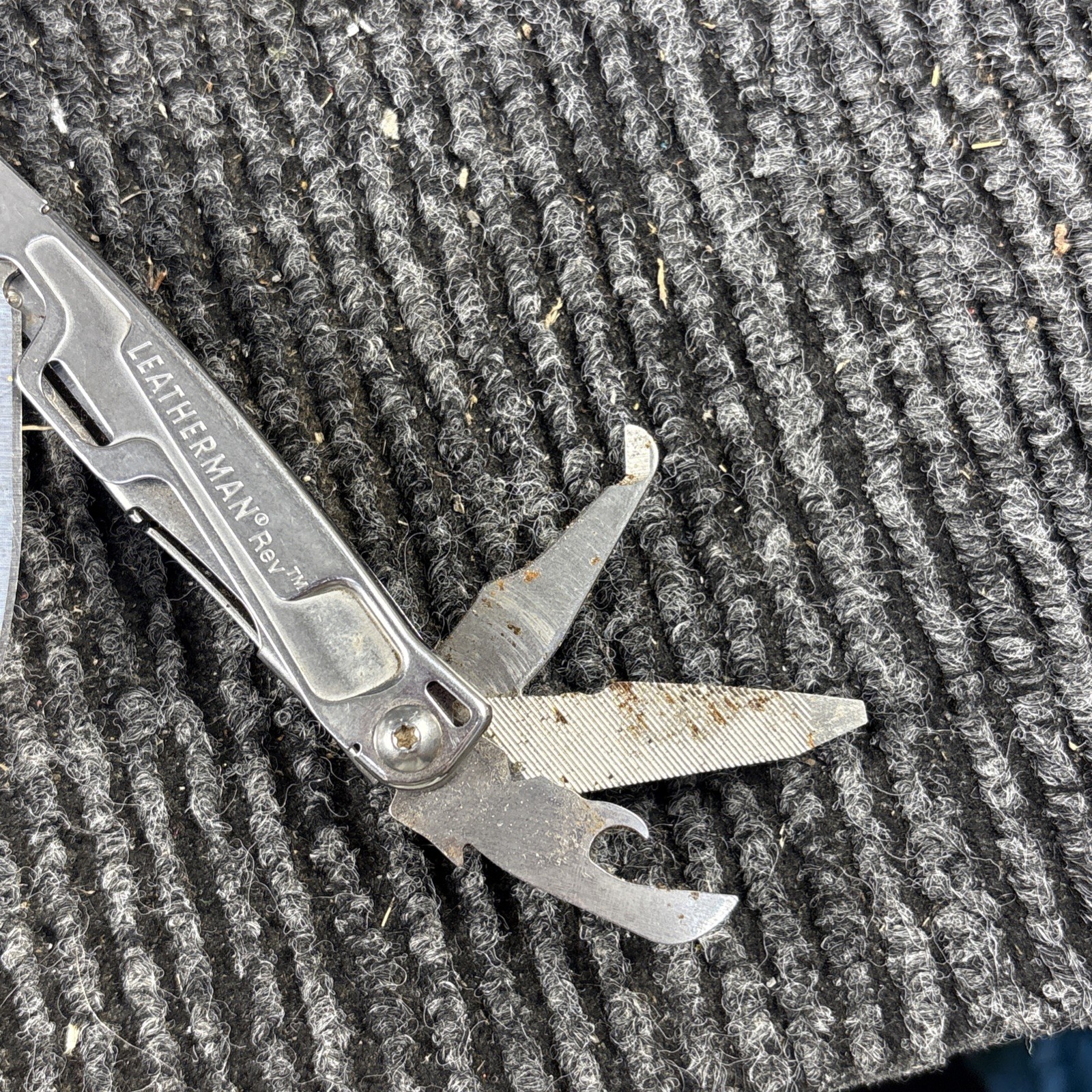 Leatherman Rev 3.8″ Multi-Tool, Stainless! USED (052)