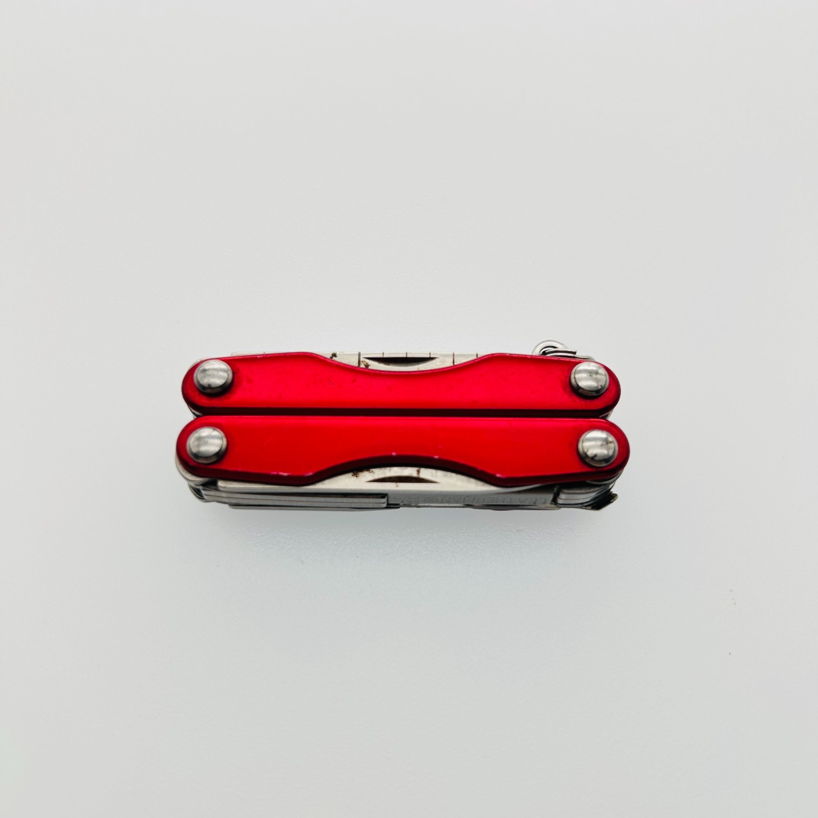 Leatherman Squirt S4 RED 8-in-1 Keychain Multi-Tool Discontinued (CODE6)