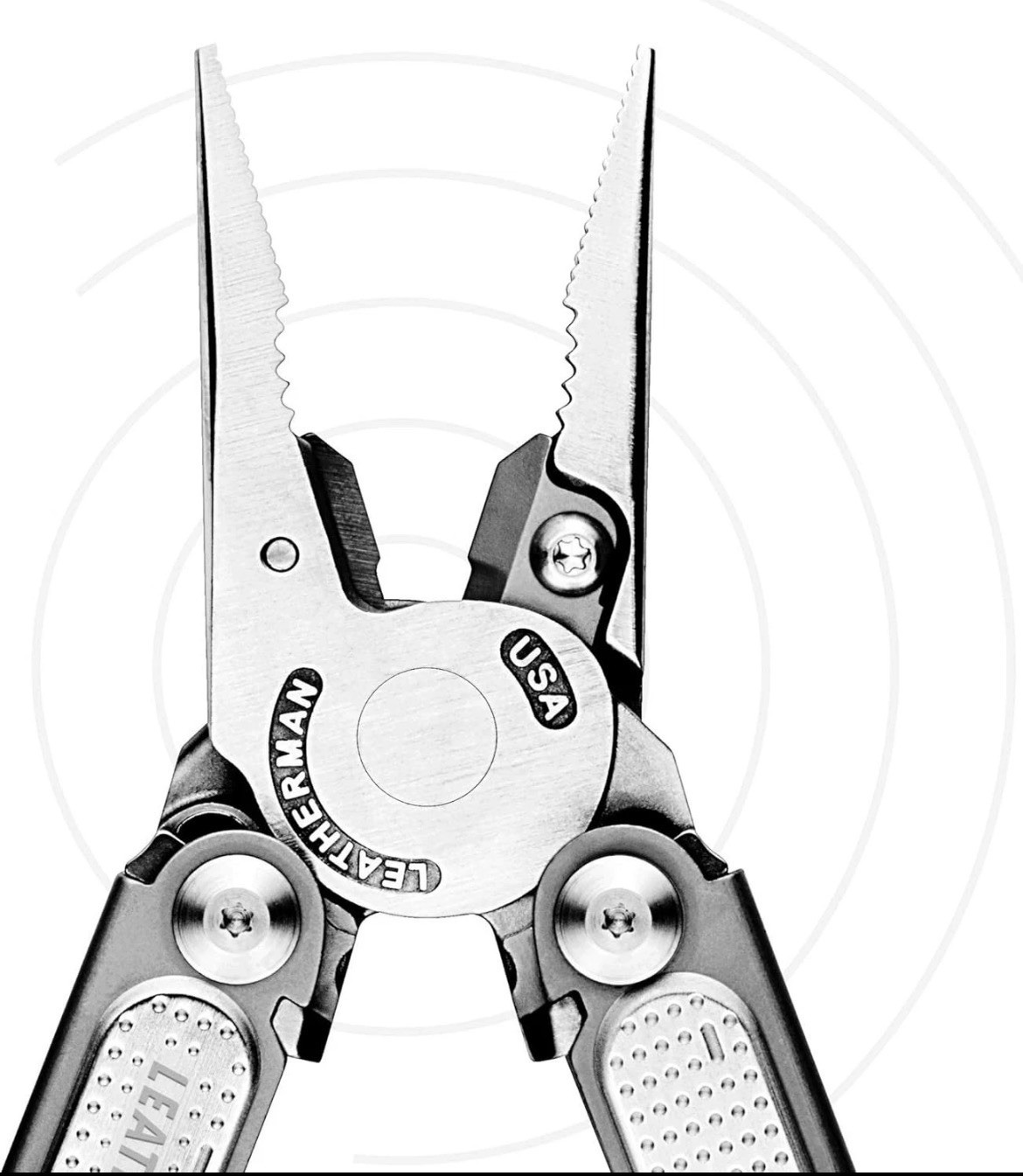 Leatherman FREE P2 Multitool NIB Gray Sheath Included 19 Tools Magnetic USA