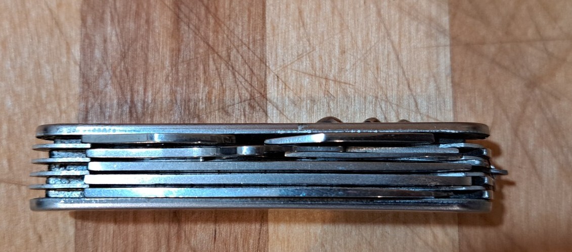 NICE VTG 11 PIECE MULTI TOOL POCKET KNIFE STAINLESS STEEL