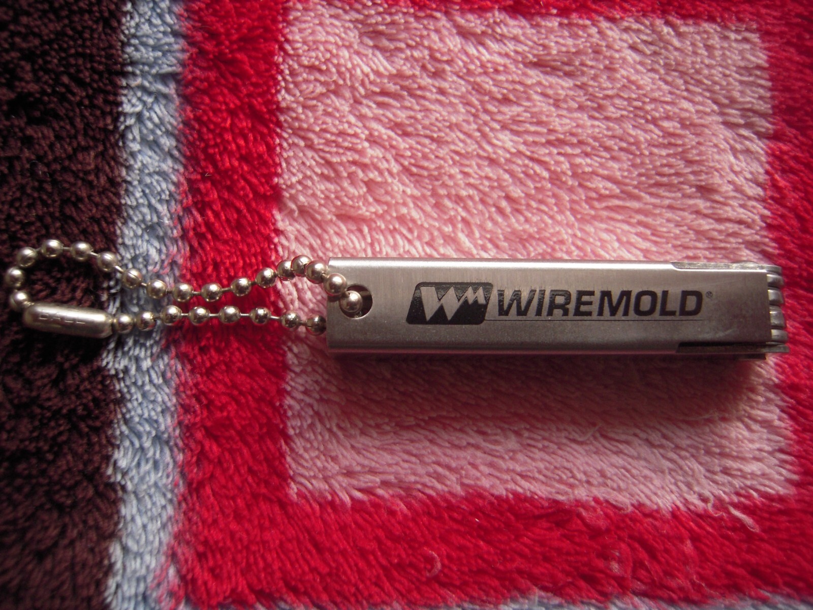 NOS WIREMOLD STAINLESS STEEL 4 IN 1 MULTITOOL & KEYCHAIN W 1.5″ KNIFE BLADE